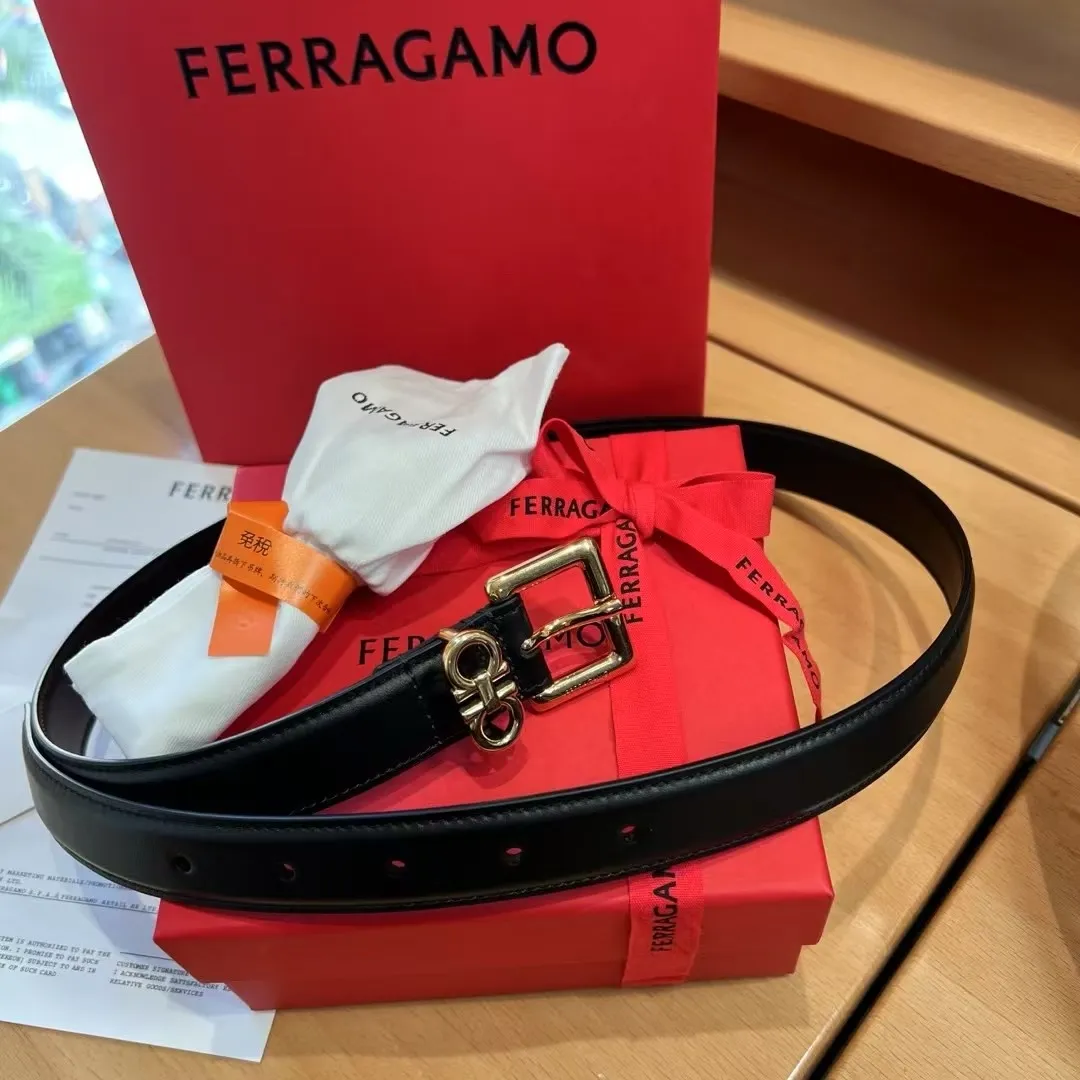 💰520💰Full package💰 💍Purchase level Dreams on the wrist, a new interpretation of female charm - Ferragamo 2.5cm women's pin buckle belt On the fashion stage, women's charm always blooms in the details. Ferragamo's 2.5cm women's pin buckle belt is like a smart work of art, outlining a woman's elegance and personality with delicate brushstrokes, becoming the finishing touch to highlight her fashion attitude.  This belt is made of top-quality materials. The leather is soft and skin-friendly, and the texture is natural and delicate. Every touch is like an intimate dialogue with nature. After special processing, the leather is tough and durable without losing its soft texture. It can not only withstand the test of daily wear, but also gently fit women's waistline, bringing unparalleled comfort experience.  The exquisite width of 2.5cm reflects Ferragamo’s profound insight into women’s fashion aesthetics. It cleverly walks the line between sophistication and grandeur, without being too ostentatious, yet accurately attracting attention. Whether it is paired with a simple and capable workplace suit to highlight a woman's independent confidence and professional temperament; or combined with a romantic and soft dress to emphasize the graceful body curves and interpret a gentle and romantic style, it can be perfectly controlled and inject unique charm into the overall look.  The pin buckle design is the soul of this belt. The metal pin buckle has been carefully polished and shines with a charming luster, with smooth lines and rich texture. The simple yet exquisite shape not only shows the modern and fashionable simple style, but also contains the profound brand heritage of Ferragamo. When buckled, the crisp sound is like a fashionable movement, and every use is a pleasant experience. Moreover, the solid design of the pin buckle ensures the stability of the belt during wearing, so that you don't have to worry about the embarrassment of slipping, and can enjoy the confidence and calmness brought by fashion.  Ferragamo, a fashion brand with a long history, has always been committed to creating fashion items for women that combine quality and design. This 2.5cm women's pin buckle belt is not only a symbol of fashion, but also a reflection of the brand's persistent pursuit of excellent quality and innovative design. It carries the cultural connotation of the brand and has become an important carrier for women to show themselves and express their personality.  When you tie the Ferragamo 2.5cm women's pin buckle belt around your waist, at that moment it is more than just a belt, it is an extension of your personality and style. It witnesses your hard work and achievements in the workplace and accompanies you to enjoy every beautiful moment in life. It allows you to exude unique charm in every gesture, and can become the center of attention whether on the bustling urban streets or in elegant social occasions.  Choosing Ferragamo's 2.5cm women's pin buckle belt means choosing an exquisite attitude towards life and the ultimate pursuit of fashion. It will add brilliant colors to your fashion journey with its unique charm and become an eternal classic in your wardrobe.