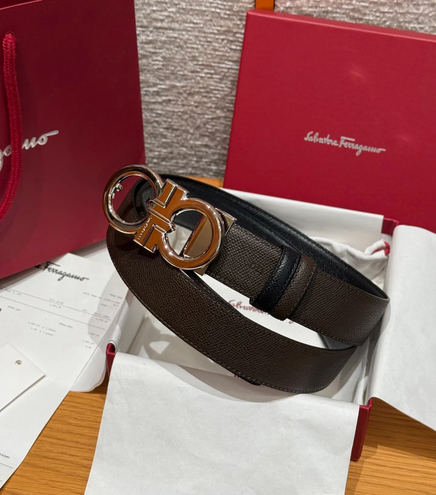 💰440💰Complete package💰 💍Purchase-grade Ferragamo⚡️🌹Double-sided Italian imported original black matching☕️New high-quality palladium-plated buckle Width 35mm Double-sided usable The belt is adjustable and can be cut as needed to achieve a slimming effect