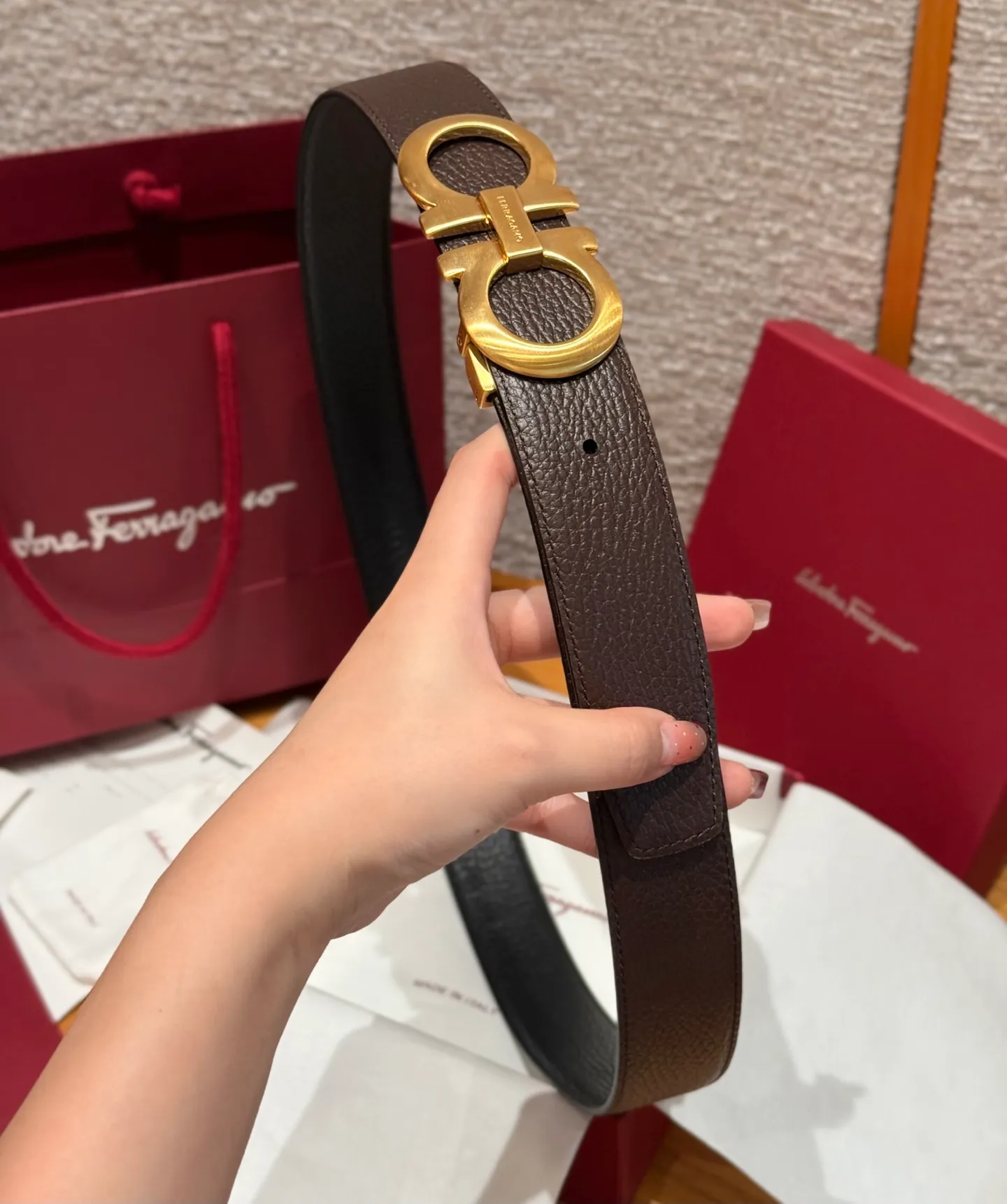 💰440💰Complete package💰 💍Purchase-grade Ferragamo⚡️🌹Double-sided Italian imported original black matching☕️New high-quality palladium-plated buckle Width 35mm Double-sided usable The belt is adjustable and can be cut as needed to achieve a slimming effect