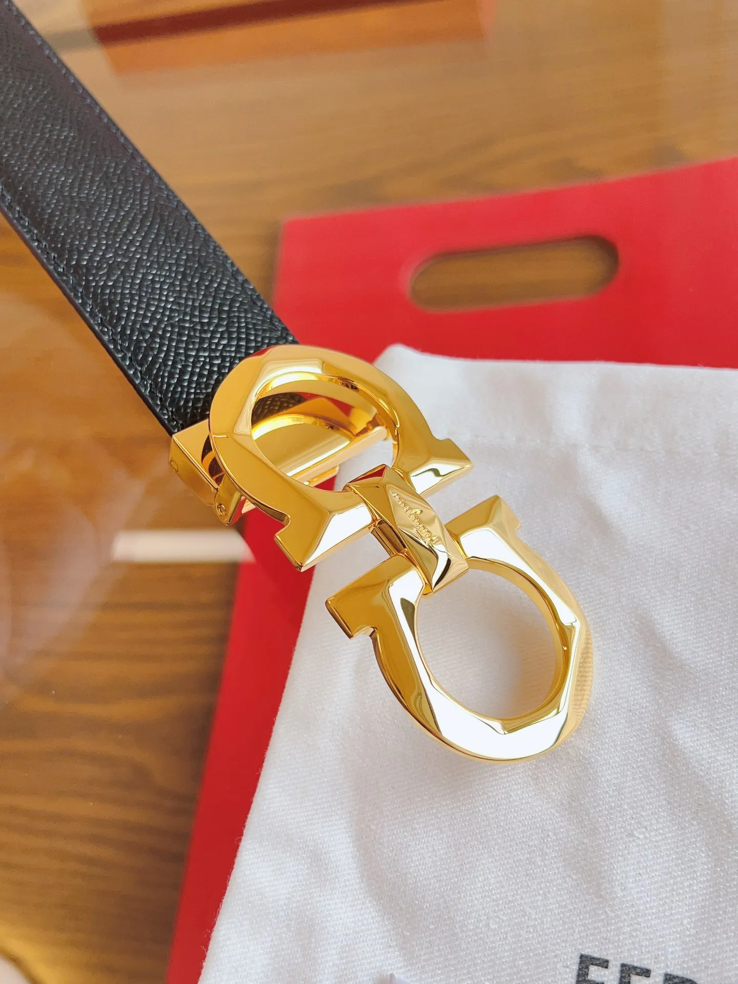 💰440💰Full package💰 💍Purchasing-grade Ferragamo 3.5cm original leather. Precision brass hardware, genuine factory IP plating! Original match,