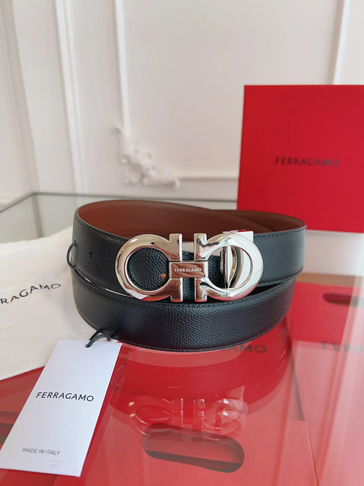 💰440💰Full set of packaging💰 💍Purchase grade Ferragamo 3.5cm original leather. Precision brass hardware upgraded version nfc chip, genuine factory IP plating! Original match