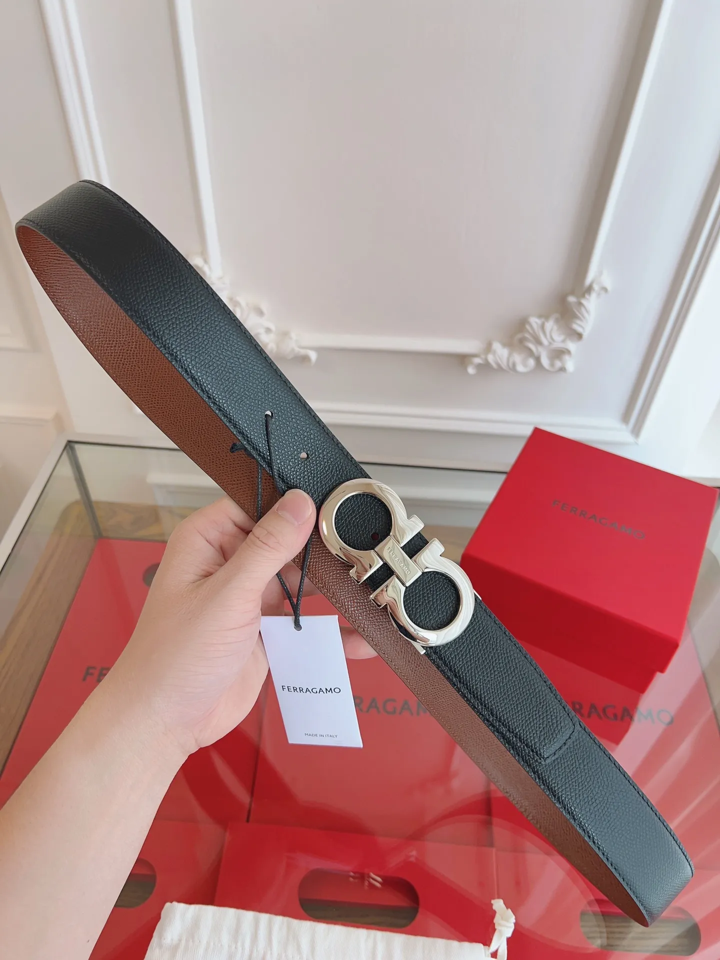 💰440💰Full set of packaging💰 💍Purchase grade Ferragamo 3.5cm original leather. Precision brass hardware upgraded version nfc chip, genuine factory IP plating! Original match