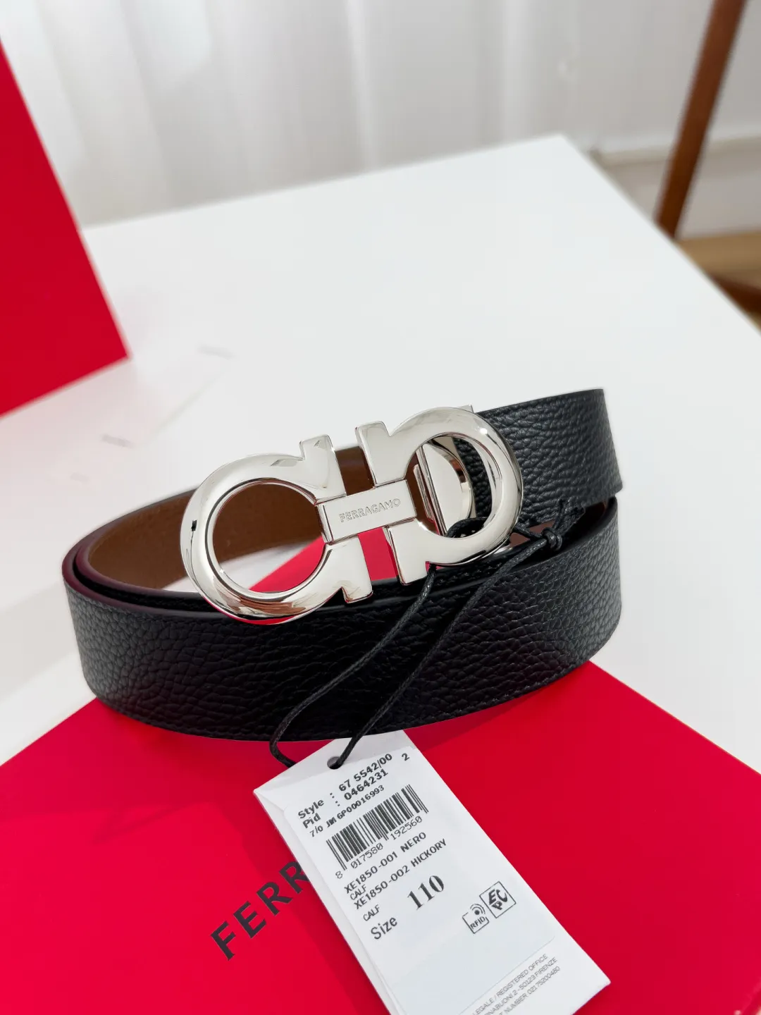 💰440💰Full package💰 💍Purchase-grade Ferragamo⚡️🌹Width 3.5cm, imported first-layer calfskin, double-sided cowhide material⚡️🌹The leather is soft and Q-elastic. Dürkopp's diagonal stitching is exquisite and durable. Good quality goods. Button head: pure copper button (gold, gun color, silver)