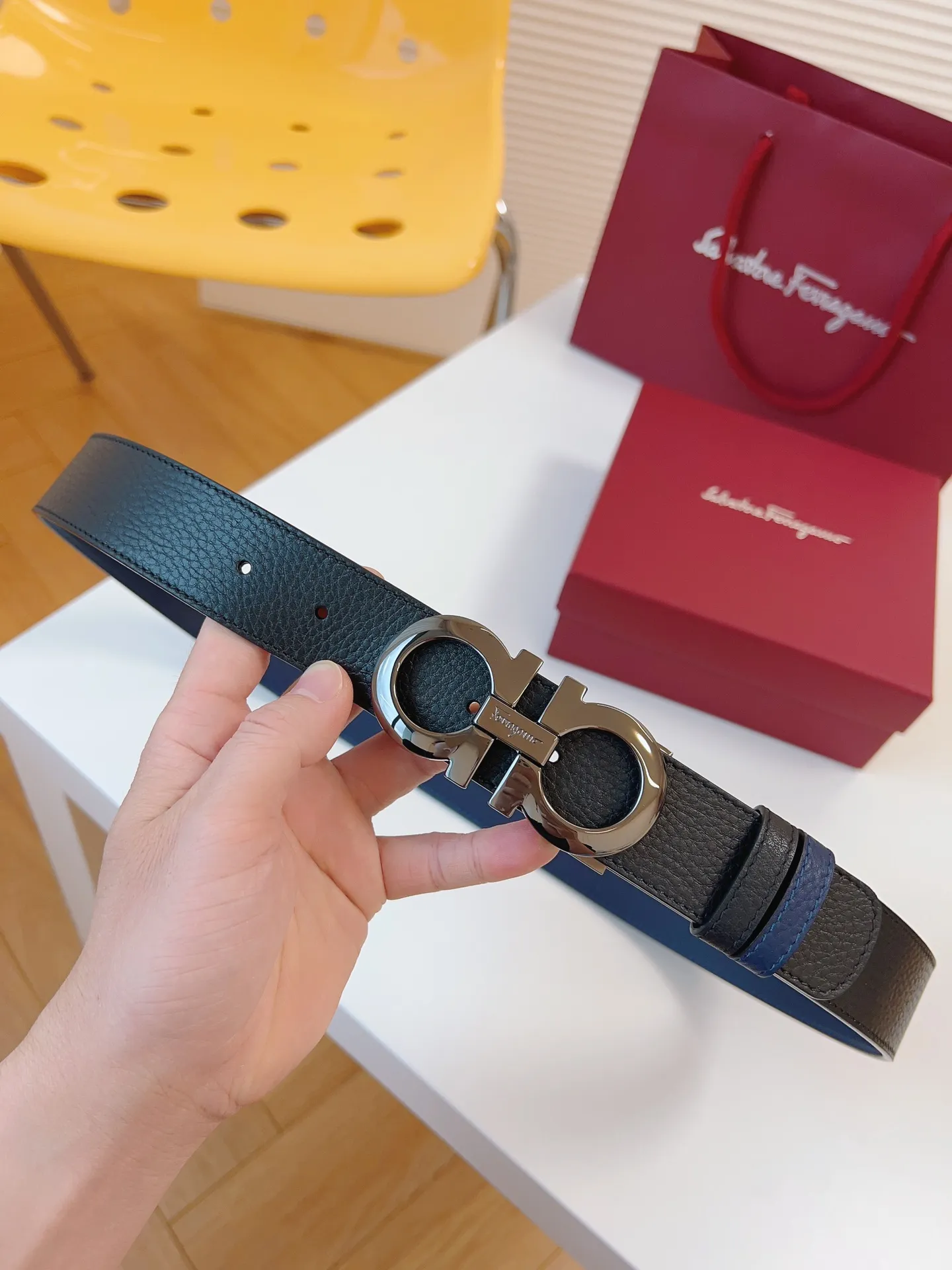 💰440💰Authentic packaging💰 💍Purchase-grade Ferragamo, details make everything. The Ferragamo belt series is made of the finest materials and exquisite craftsmanship, achieving a rich and colorful style selection and a versatile and practical elegant style. The elegant buckle combines exquisite materials to show a low-key and gorgeous modern charm. Belt width: 35mm