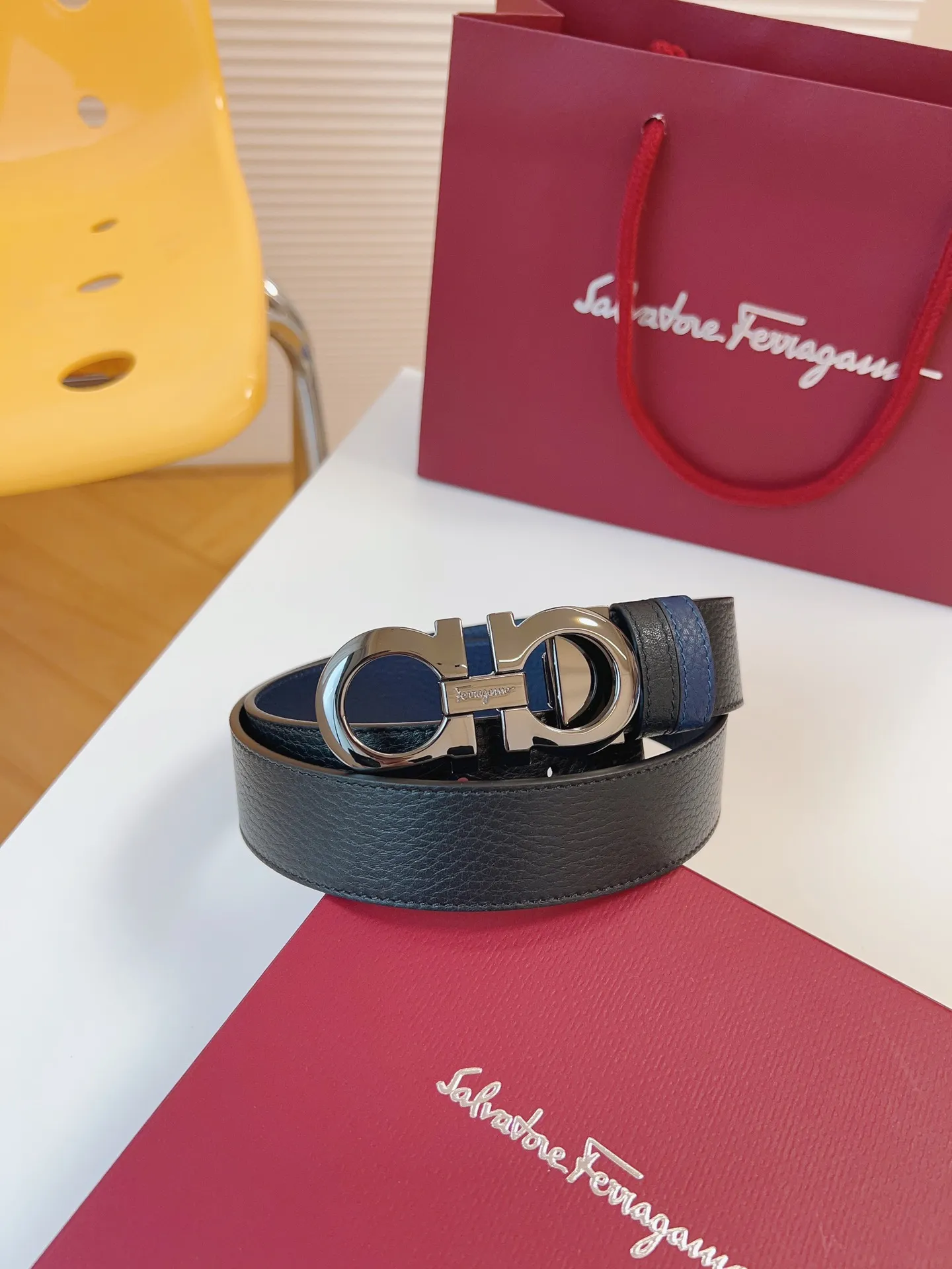 💰440💰Authentic packaging💰 💍Purchase-grade Ferragamo, details make everything. The Ferragamo belt series is made of the finest materials and exquisite craftsmanship, achieving a rich and colorful style selection and a versatile and practical elegant style. The elegant buckle combines exquisite materials to show a low-key and gorgeous modern charm. Belt width: 35mm