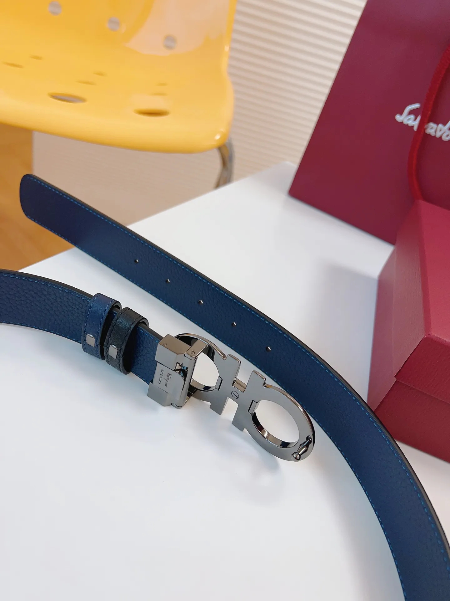 💰440💰Authentic packaging💰 💍Purchase-grade Ferragamo, details make everything. The Ferragamo belt series is made of the finest materials and exquisite craftsmanship, achieving a rich and colorful style selection and a versatile and practical elegant style. The elegant buckle combines exquisite materials to show a low-key and gorgeous modern charm. Belt width: 35mm