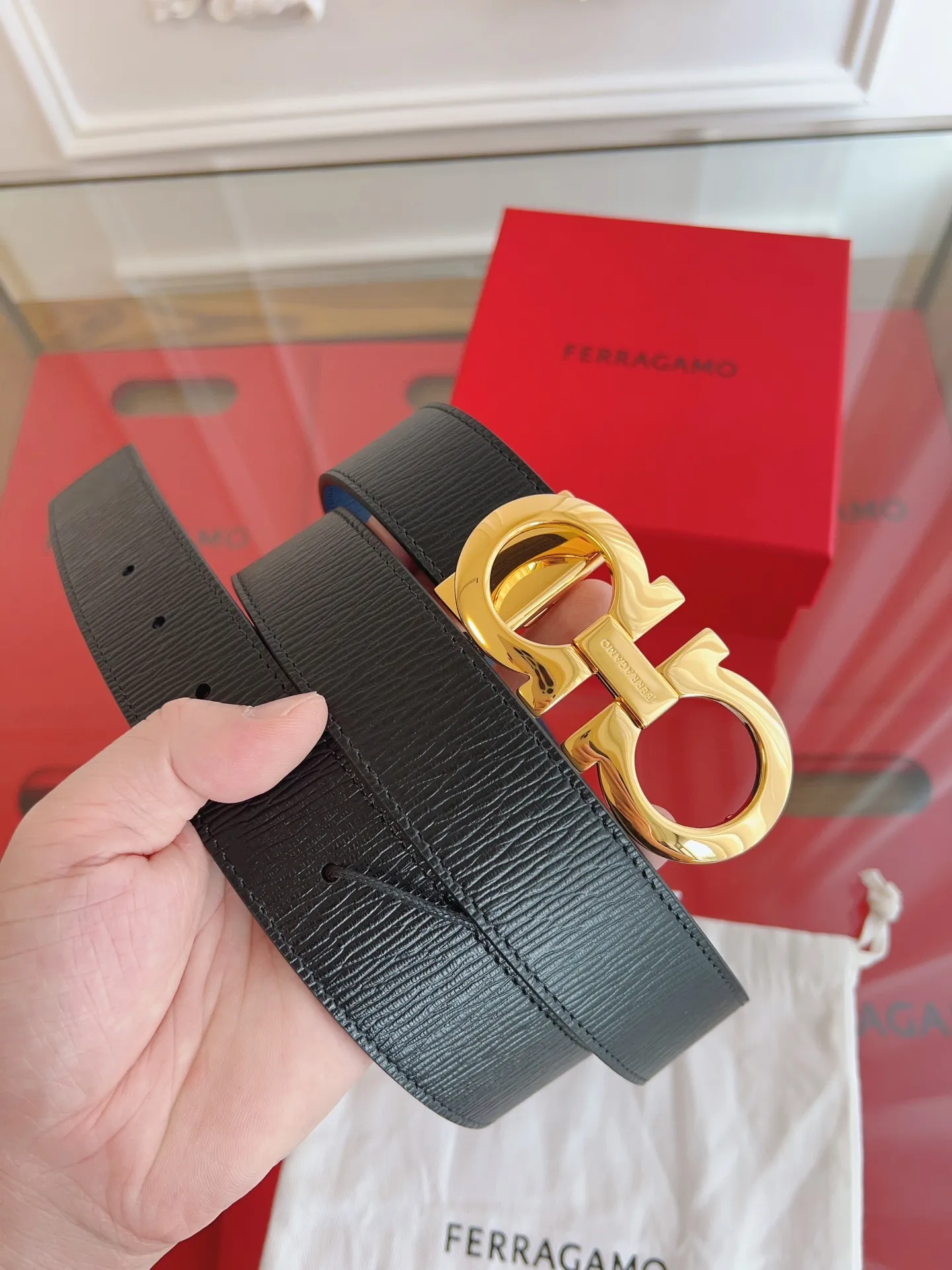 💰440💰Full set of packaging💰 💍Purchase grade Ferragamo 3.5cm original leather. Precision brass hardware upgraded version nfc chip, genuine factory IP plating! Original match