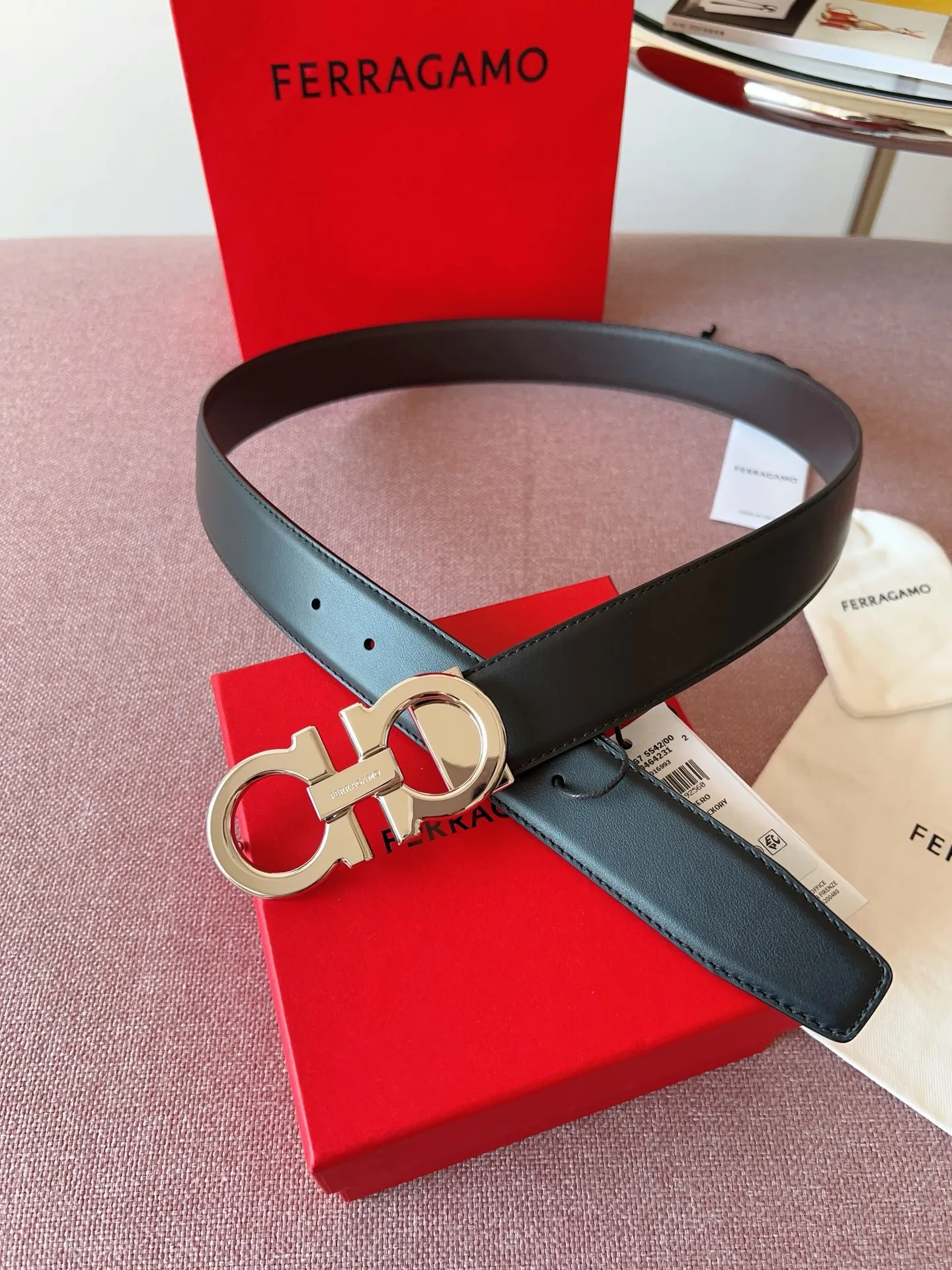 💰440💰Full package💰 💍Purchasing-grade Ferragamo⚡️🌹3.5cm original leather. Precision brass hardware upgraded version genuine factory IP plating! Original match,