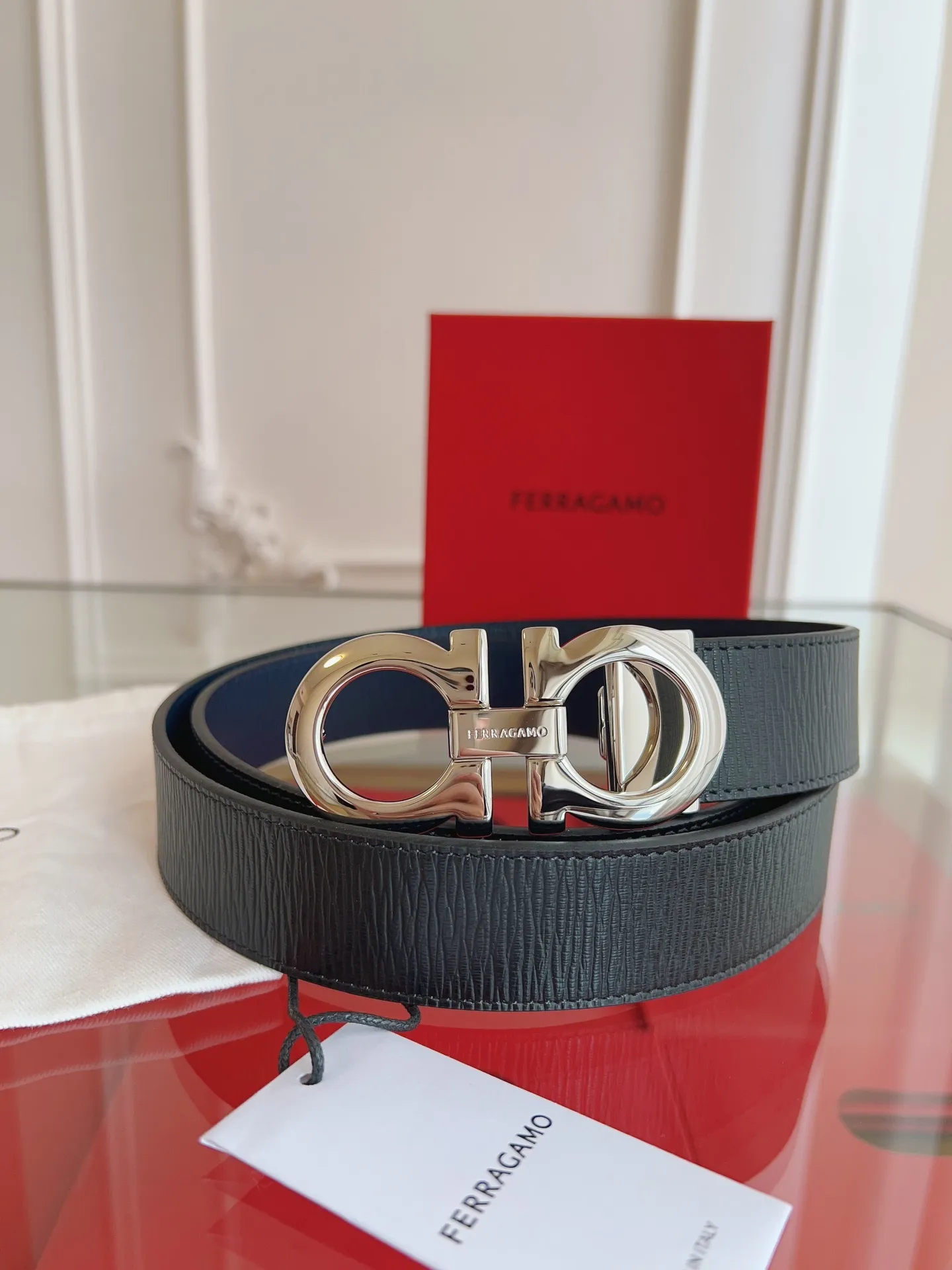 💰440💰Full set of packaging💰 💍Purchase grade Ferragamo 3.5cm original leather. Precision brass hardware upgraded version nfc chip, genuine factory IP plating! Original match