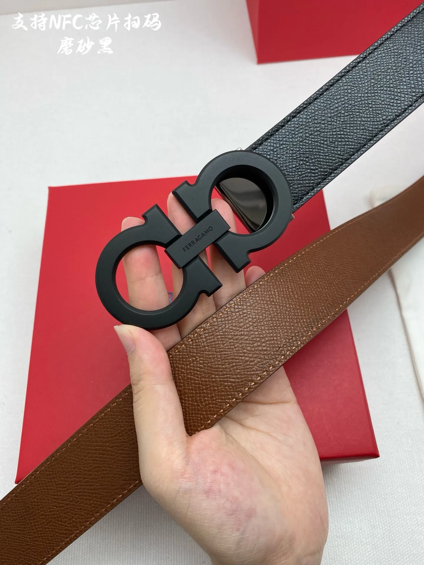 💰440💰Full package💰 💍Purchasing agent Ferragamo⚡️🌹3.5cm high-end customized men's belt Double-sided imported cowhide⚡️🌹Choose and match by yourself Genuine materials Very textured Fashionable and classic without losing style You can cut it by yourself!