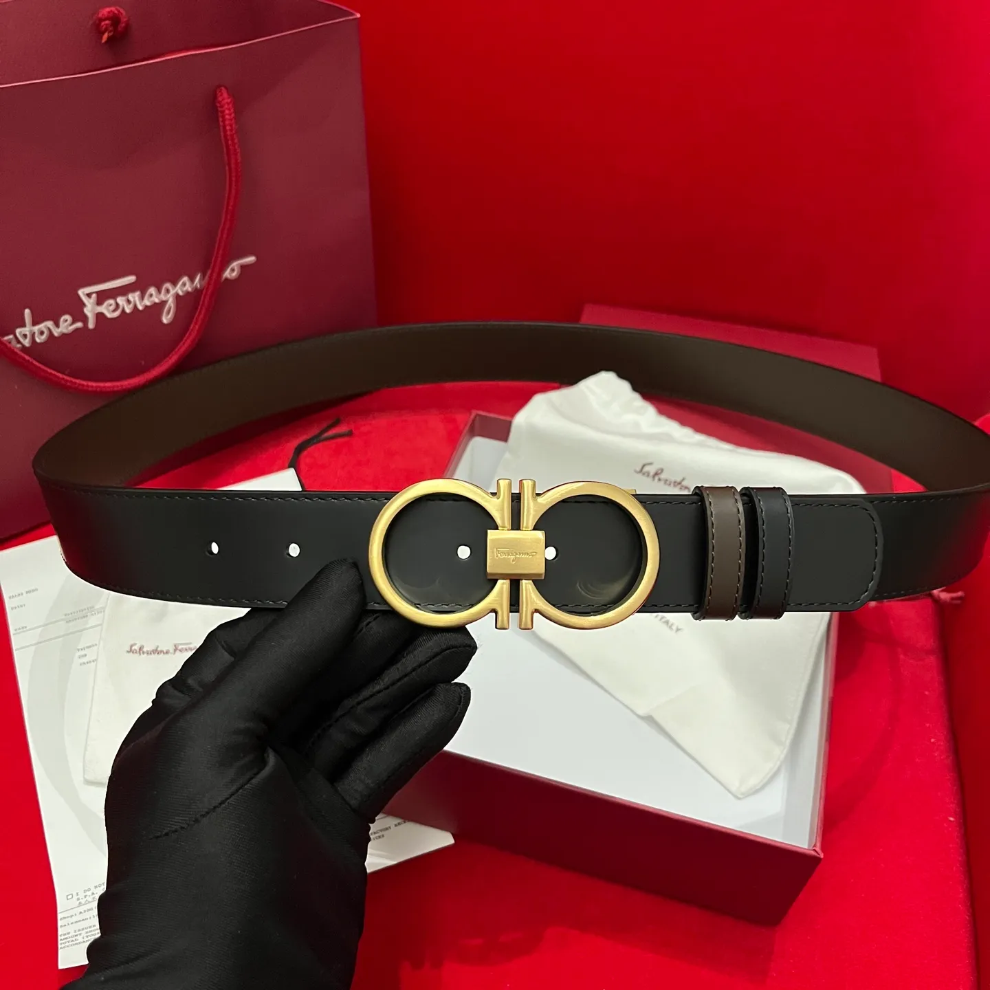 💰440💰Full package💰 💍Purchasing-grade Ferragamo Double-sided Italian imported original black matching☕️New quality palladium-plated buckle Width 3.5cm Double-sided usable The belt is adjustable and can be cut as needed to achieve a slim fit