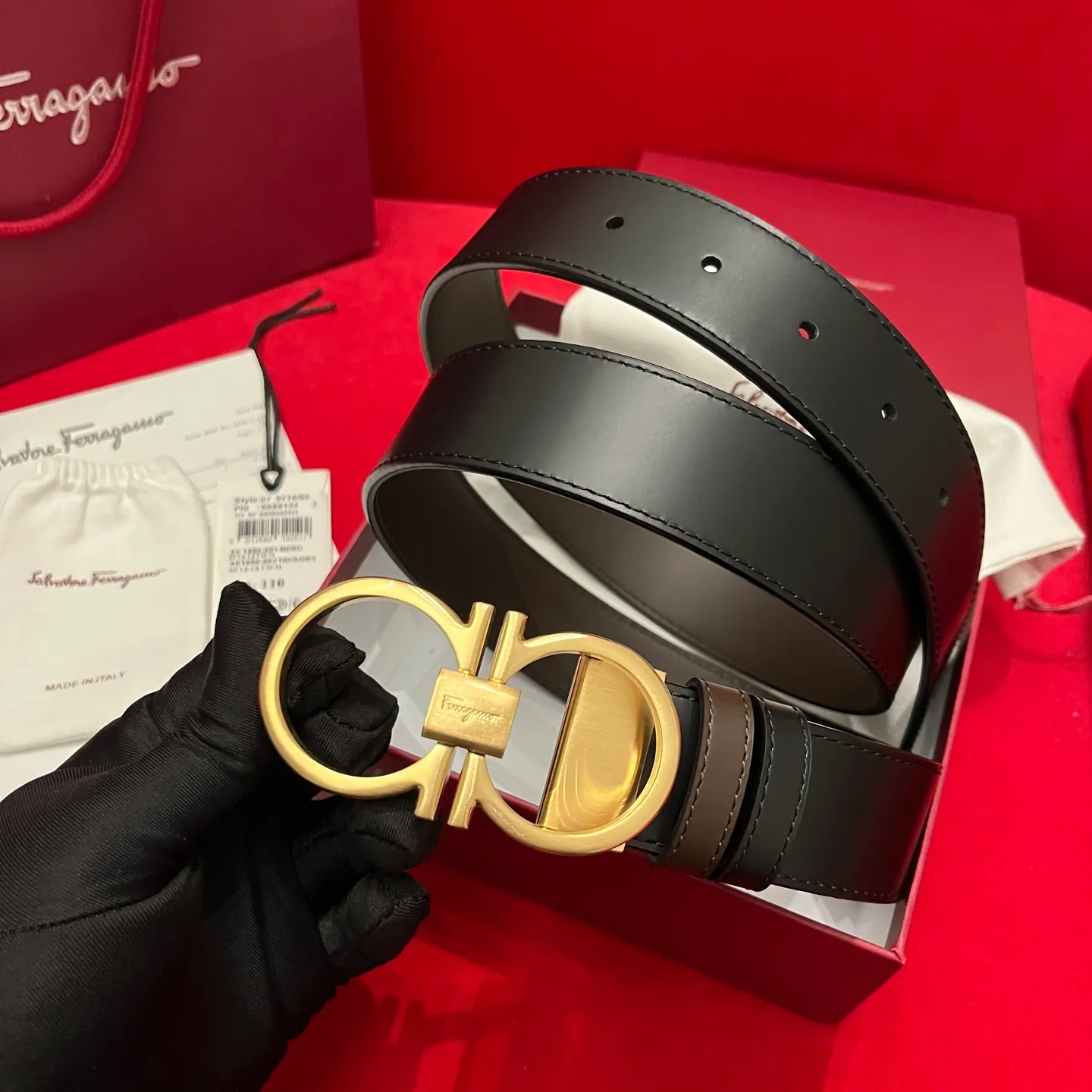 💰440💰Full package💰 💍Purchasing-grade Ferragamo Double-sided Italian imported original black matching☕️New quality palladium-plated buckle Width 3.5cm Double-sided usable The belt is adjustable and can be cut as needed to achieve a slim fit