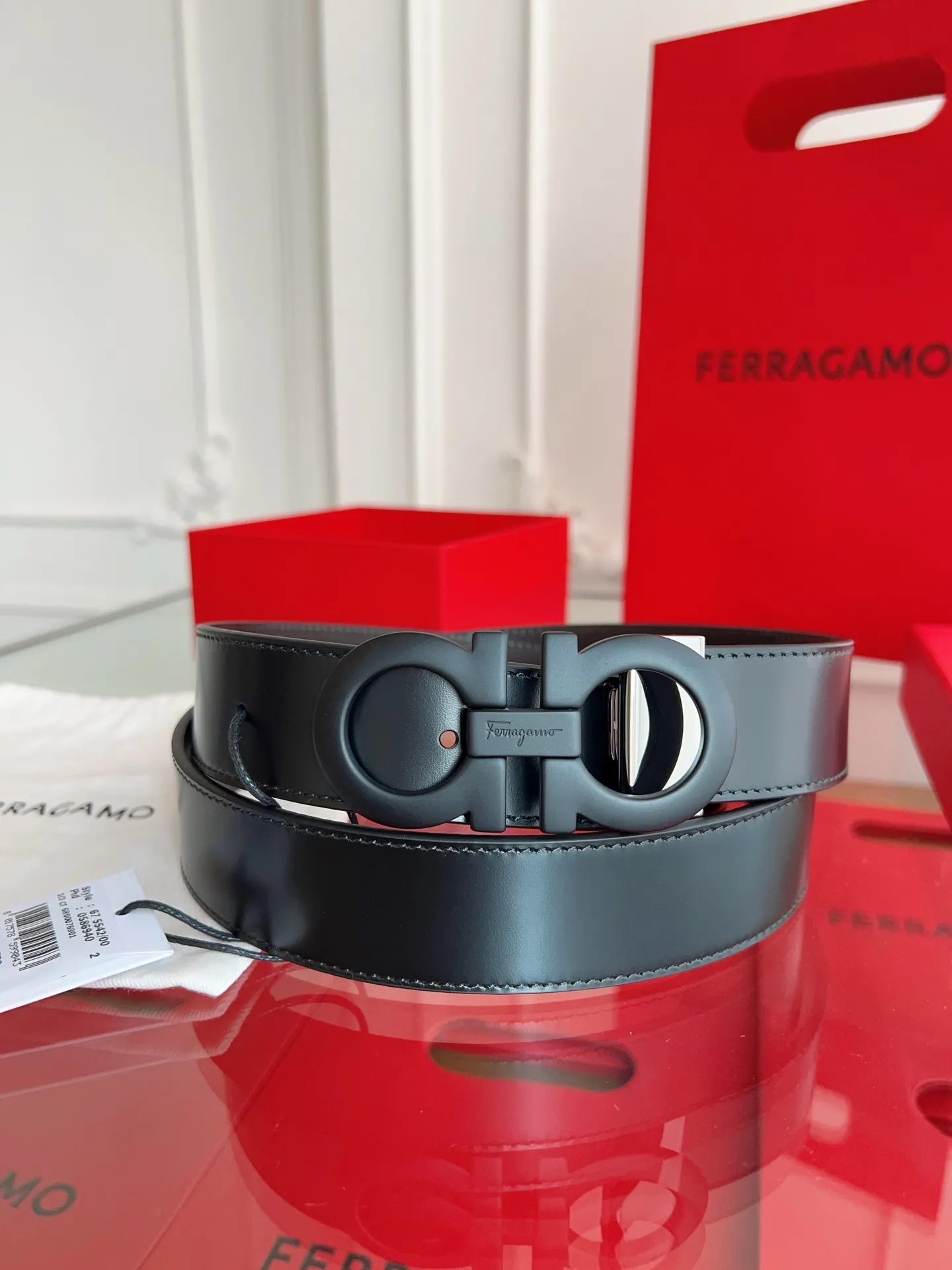 💰440💰Full set of packaging💰 💍Purchase grade Ferragamo 3.5cm original leather. Precision brass hardware upgraded version nfc chip, genuine factory IP plating! Original match