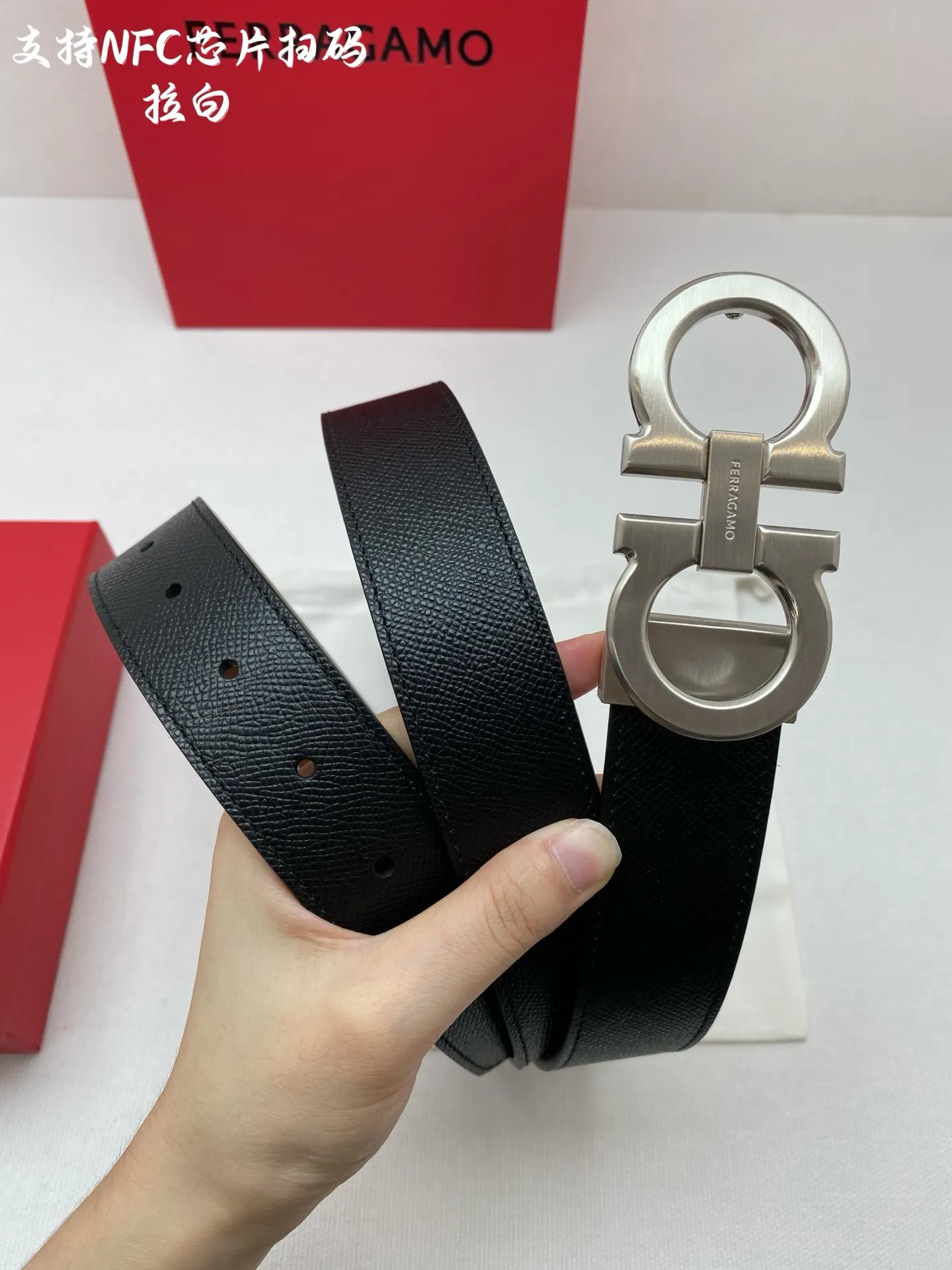 💰440💰Full package💰 💍Purchasing agent Ferragamo⚡️🌹3.5cm high-end customized men's belt Double-sided imported cowhide⚡️🌹Choose and match by yourself Genuine materials Very textured Fashionable and classic without losing style You can cut it by yourself!
