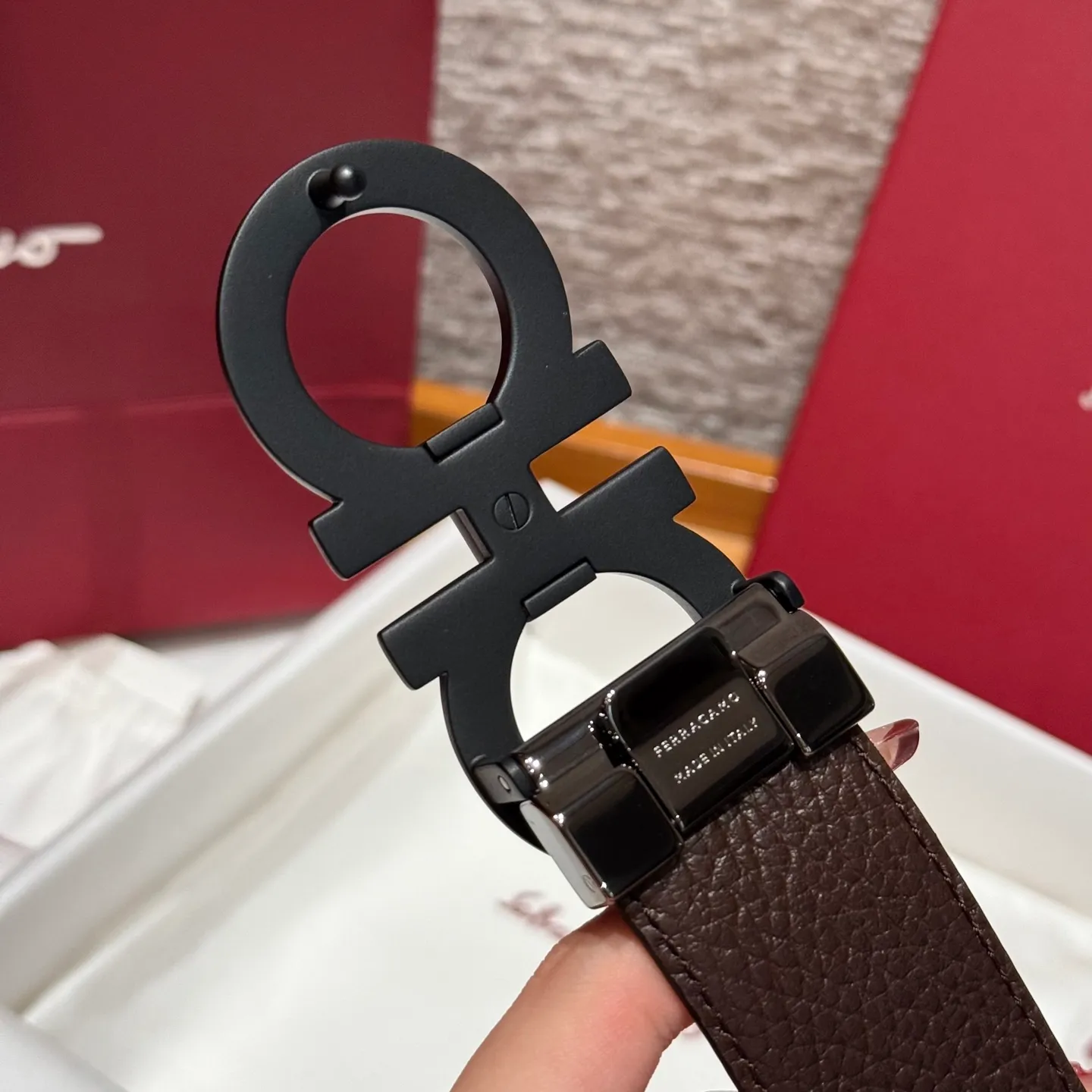 💰440💰Complete package💰 💍Purchase-grade Ferragamo⚡️🌹Double-sided Italian imported original black matching☕️New high-quality palladium-plated buckle Width 35mm Double-sided usable The belt is adjustable and can be cut as needed to achieve a slimming effect