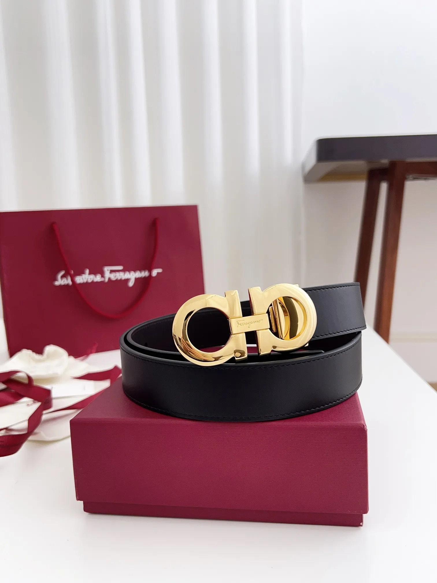 💰440💰Full package💰 💍Purchasing agent Ferragamo⚡️🌹Width 3.5cm, imported first-layer calfskin, double-sided cowhide material, soft and Q-elastic. Dürkopp's diagonal stitching is exquisite and durable. Good quality goods. Button head: pure copper buckle (gold, gun color, silver) Size: 100-125cm Packaging: full set of packaging