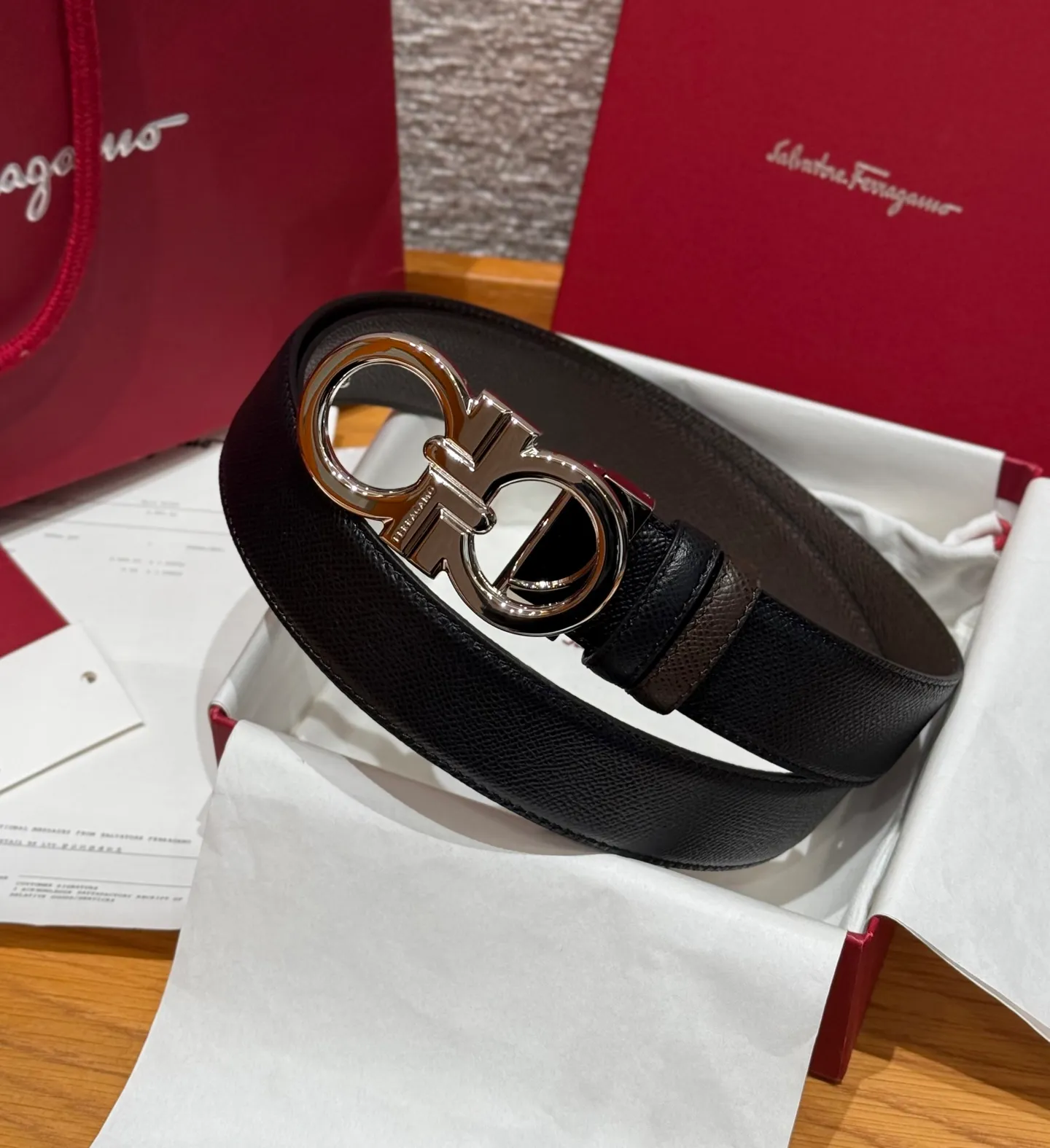💰440💰Complete package💰 💍Purchase-grade Ferragamo⚡️🌹Double-sided Italian imported original black matching☕️New high-quality palladium-plated buckle Width 35mm Double-sided usable The belt is adjustable and can be cut as needed to achieve a slimming effect
