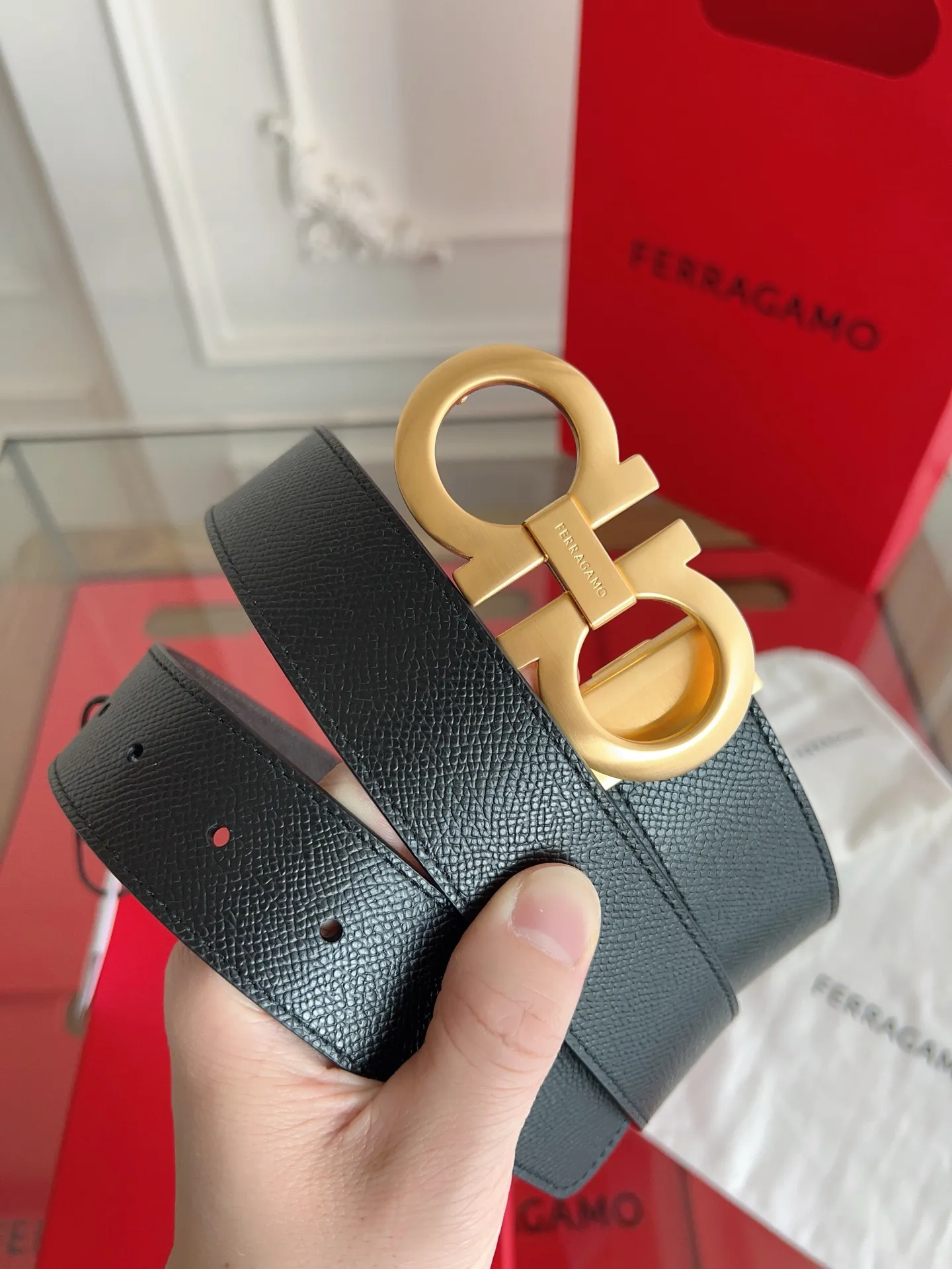 💰440💰Full set of packaging💰 💍Purchase grade Ferragamo Width 3.5cm⚡️🌹Imported leather. Precision brass hardware upgraded version nfc chip⚡️🌹Genuine factory IP plating! Original matching⚡️🌹