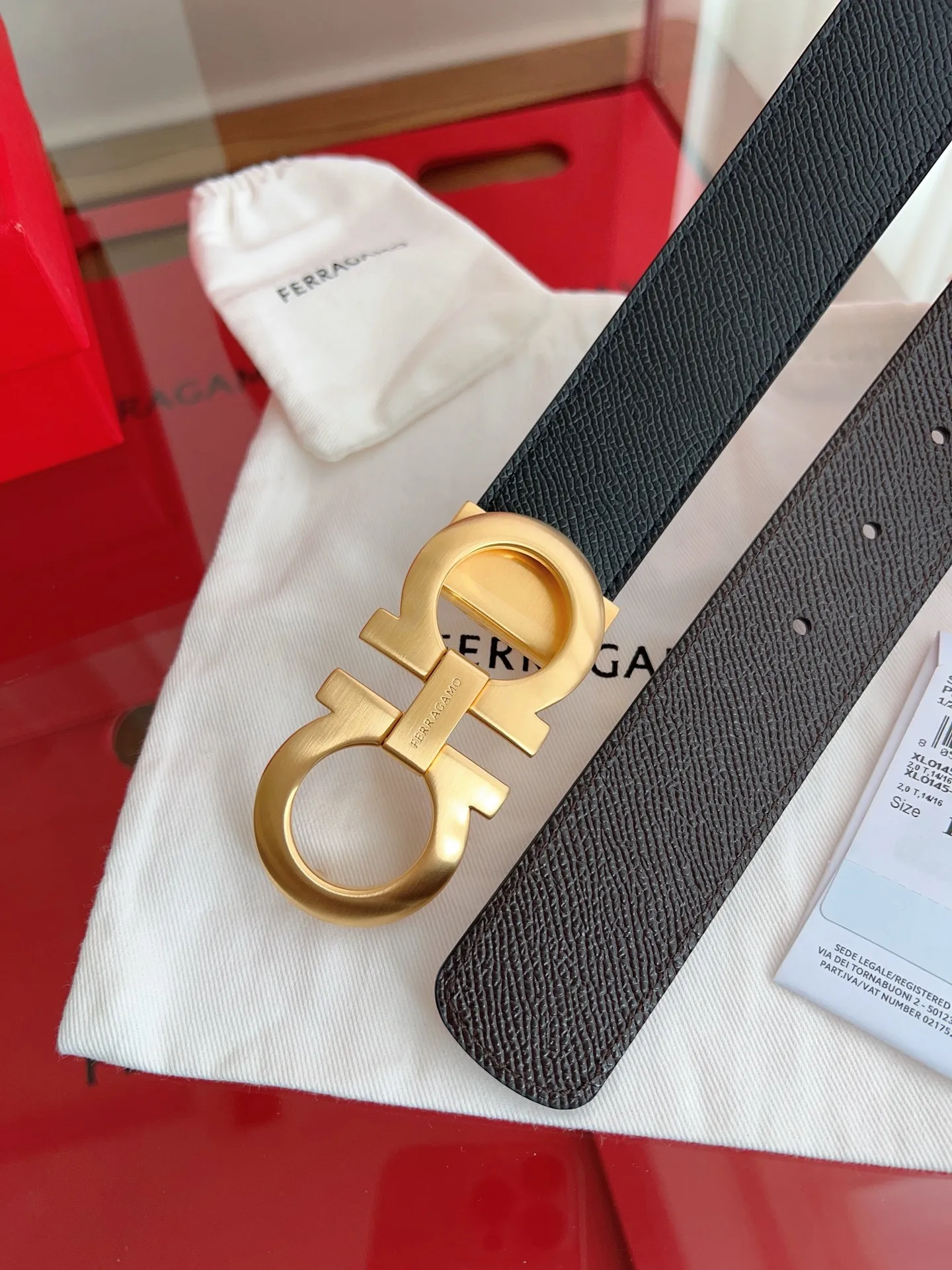 💰440💰Full set of packaging💰 💍Purchase grade Ferragamo Width 3.5cm⚡️🌹Imported leather. Precision brass hardware upgraded version nfc chip⚡️🌹Genuine factory IP plating! Original matching⚡️🌹