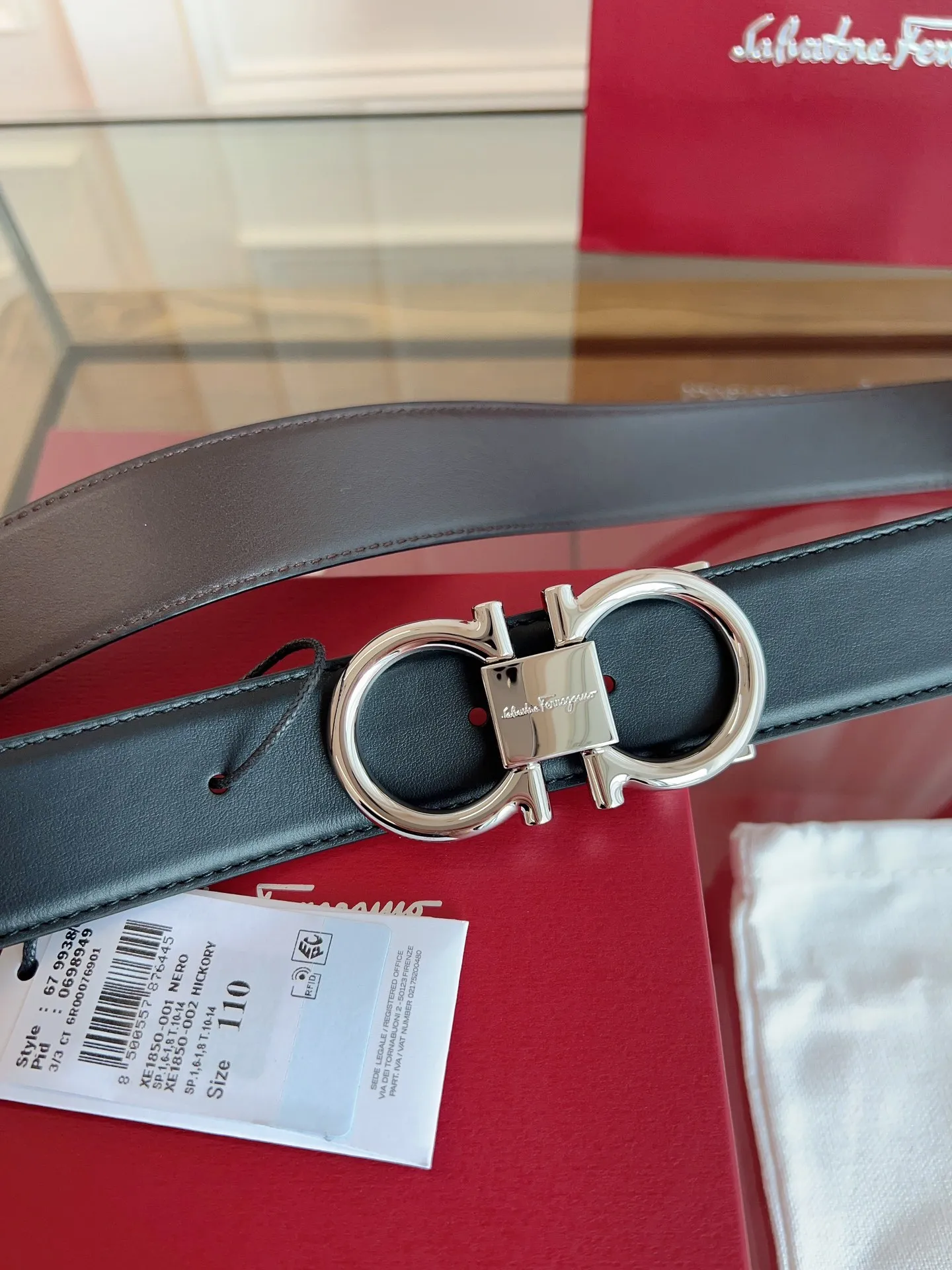 💰440💰Full set of packaging💰 💍Purchase grade Ferragamo 3.5cm original leather. Precision brass hardware upgraded version nfc chip, genuine factory IP plating! Original match