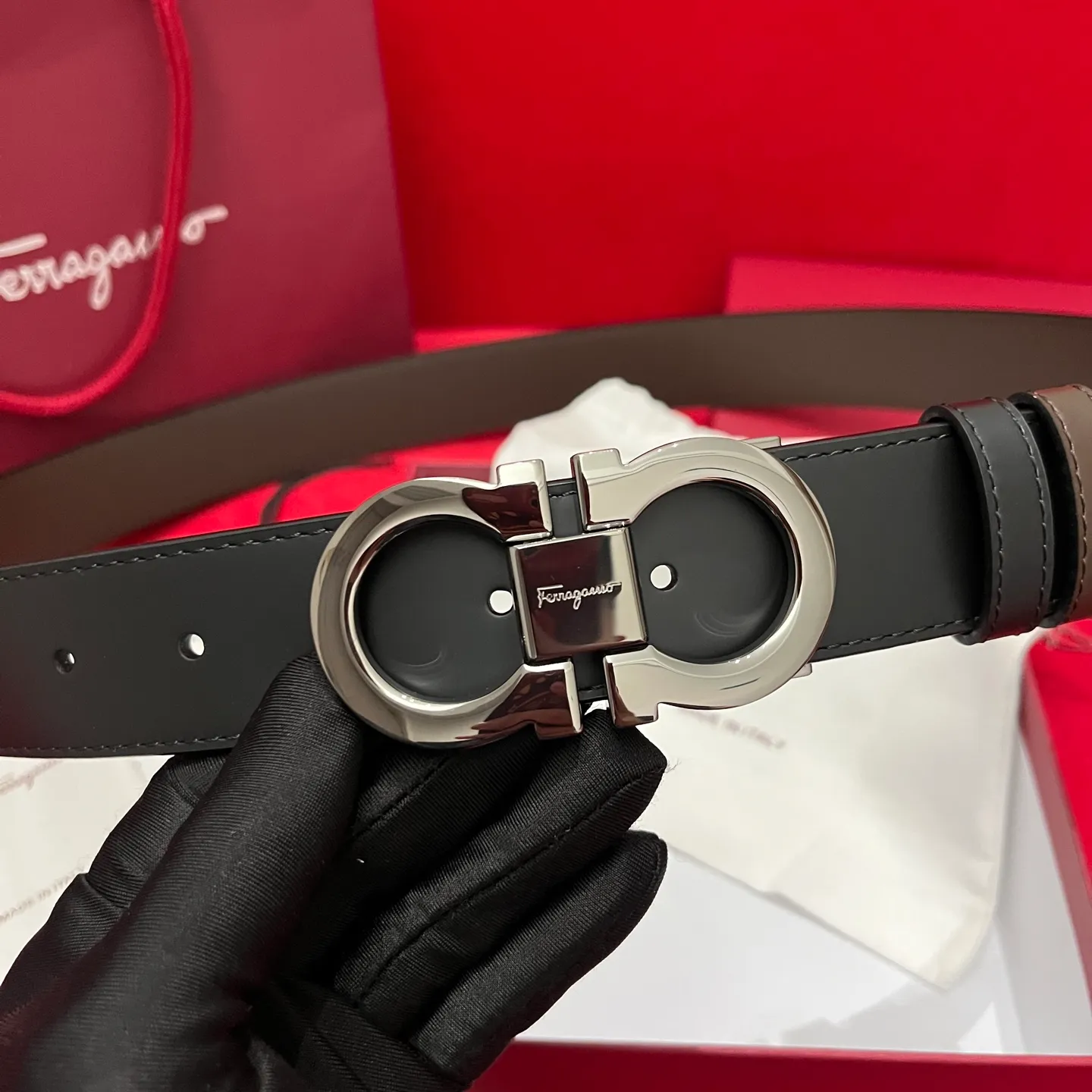 💰440💰Full package💰 💍Purchasing-grade Ferragamo Double-sided Italian imported original black matching☕️New quality palladium-plated buckle Width 3.5cm Double-sided usable The belt is adjustable and can be cut as needed to achieve a slim fit