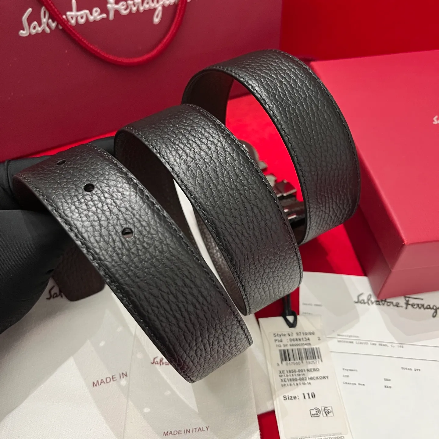 💰440💰Complete package💰 💍Purchasing-grade Ferragamo⚡️🌹Supports NXP chip scanning Double-sided Italian original leather Non-market ordinary version Exquisite palladium-plated buckle Width 3.5cm The belt is adjustable and can be cut as needed to achieve a slim fit