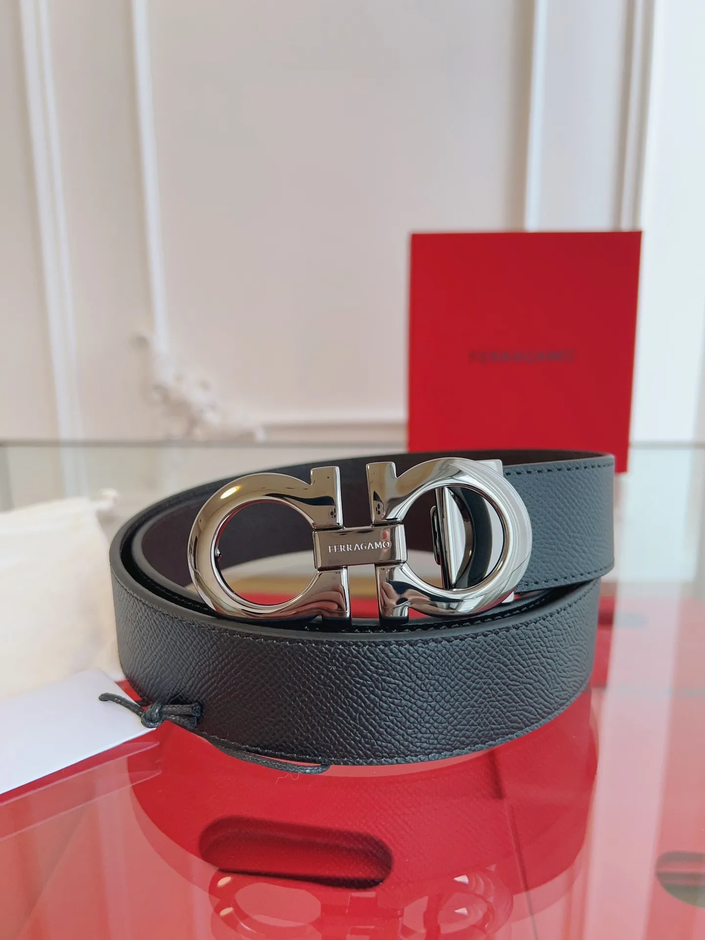 💰440💰Full set of packaging💰 💍Purchase grade Ferragamo 3.5cm original leather. Precision brass hardware upgraded version nfc chip, genuine factory IP plating! Original match