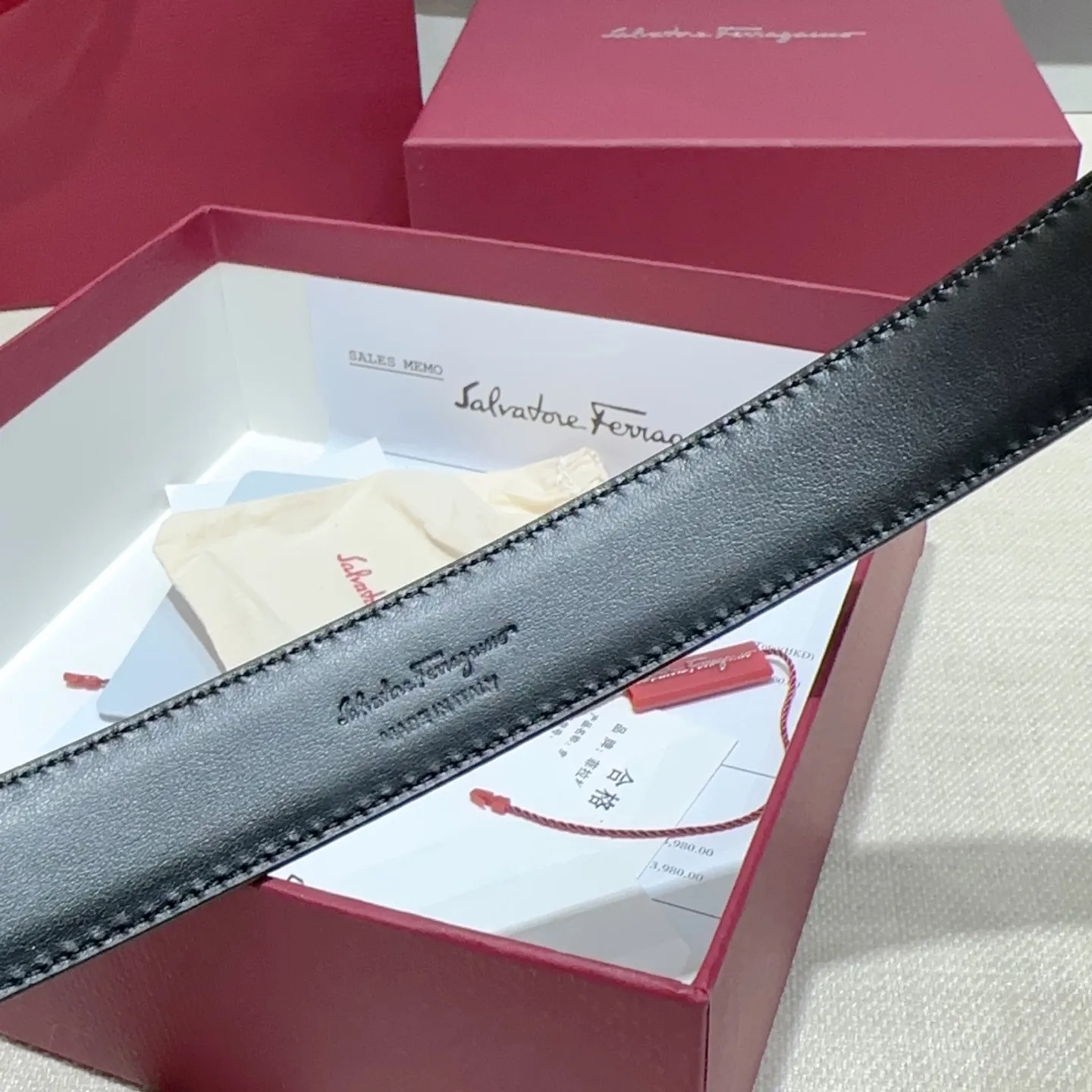 💰460💰Full set of packaging💰 💍Purchase level Ferragamo⚡️🌹Women's belt Width 2.5cm Double-sided first layer imported cowhide Copper five-pin buckle Original mold customization Length 75-105 Euro