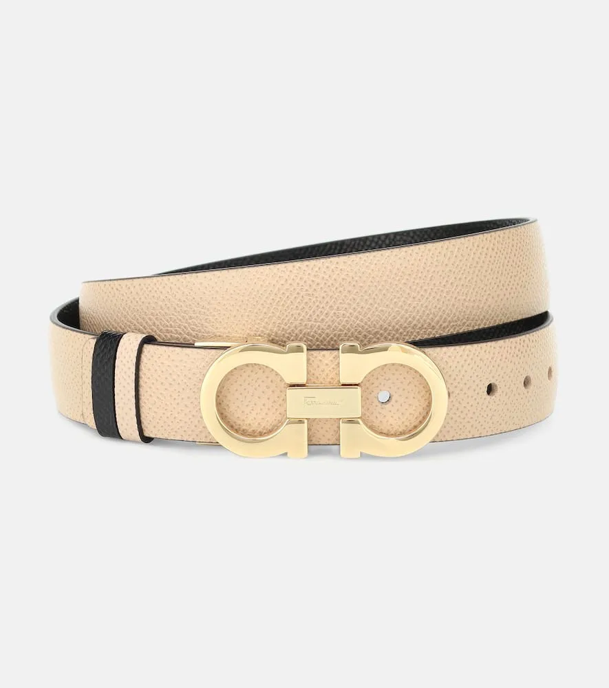 Ferragamo women's 2.5cm reversible belt is reversible and can be used perfectly in any style. The classic style will never go out of style.