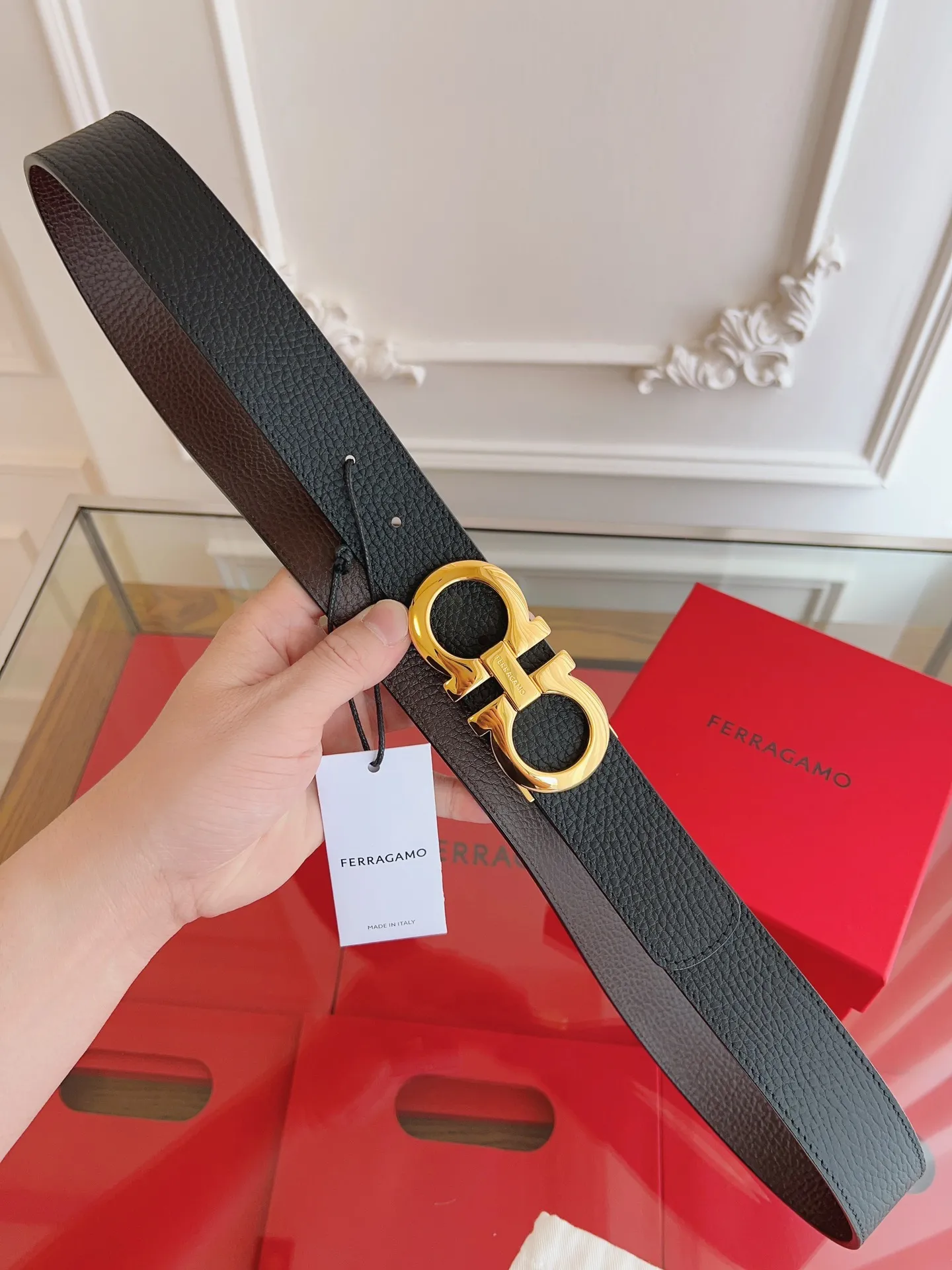 💰440💰Full set of packaging💰 💍Purchase grade Ferragamo 3.5cm original leather. Precision brass hardware upgraded version nfc chip, genuine factory IP plating! Original match