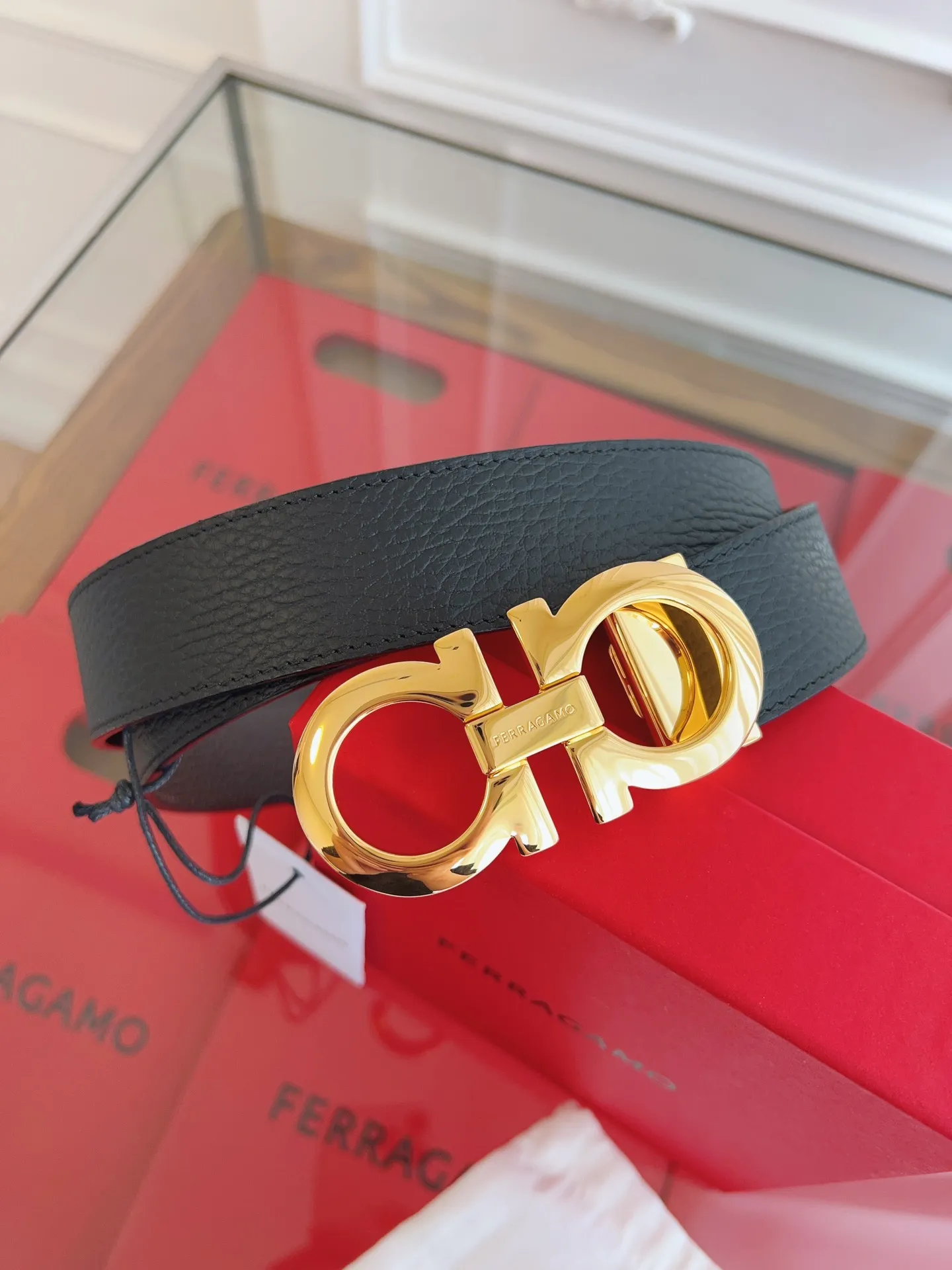 💰440💰Full set of packaging💰 💍Purchase grade Ferragamo 3.5cm original leather. Precision brass hardware upgraded version nfc chip, genuine factory IP plating! Original match