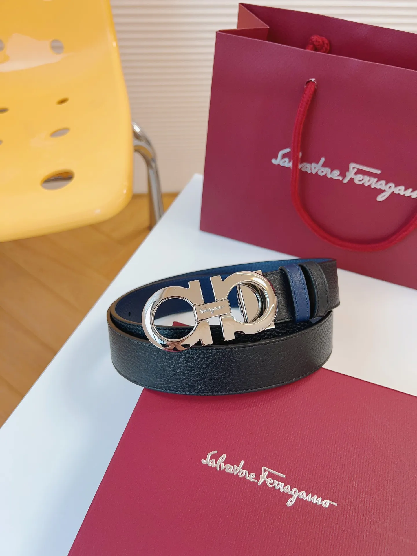 💰440💰Authentic packaging💰 💍Purchase-grade Ferragamo, details make everything. The Ferragamo belt series is made of the finest materials and exquisite craftsmanship, achieving a rich and colorful style selection and a versatile and practical elegant style. The elegant buckle combines exquisite materials to show a low-key and gorgeous modern charm. Belt width: 35mm