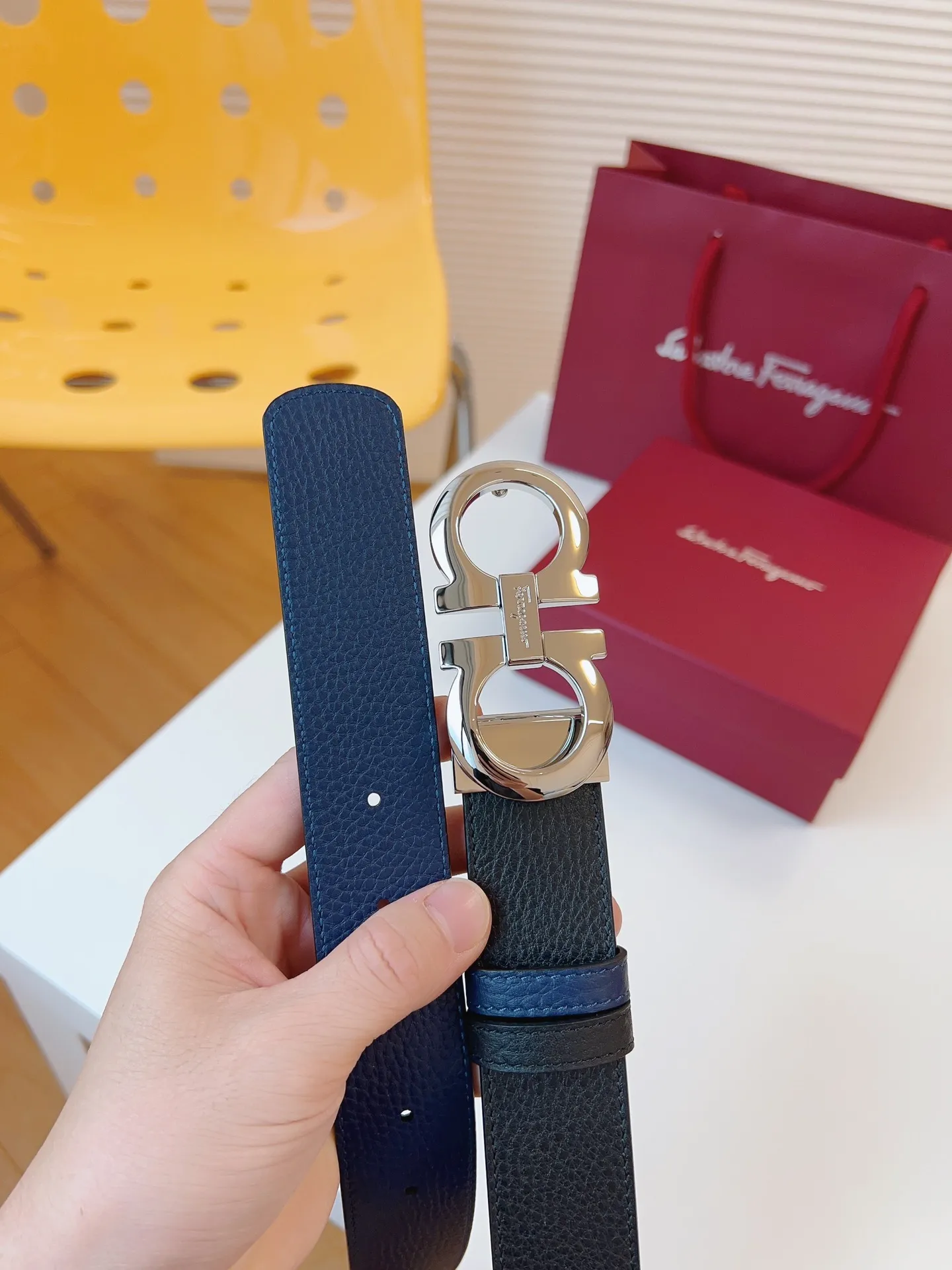 💰440💰Authentic packaging💰 💍Purchase-grade Ferragamo, details make everything. The Ferragamo belt series is made of the finest materials and exquisite craftsmanship, achieving a rich and colorful style selection and a versatile and practical elegant style. The elegant buckle combines exquisite materials to show a low-key and gorgeous modern charm. Belt width: 35mm