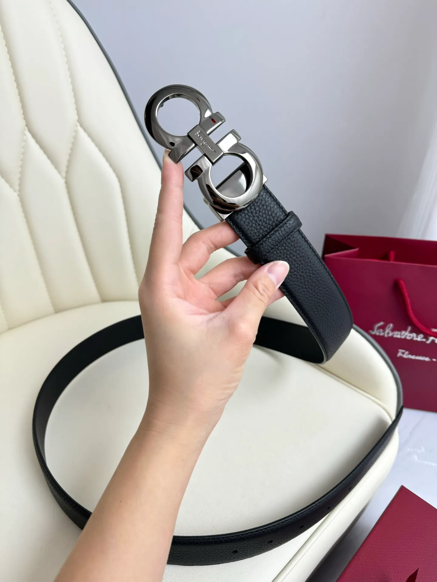 💰440💰Full set of packaging💰 💍Purchase-grade Ferragamo Double-sided original imported first-layer cowhide, double-sided use, vacuum electroplated copper buckle, exquisite workmanship, counter quality! Fashionable, casual and versatile items are on sale! Comes with full counter packaging, width 3.5cm
