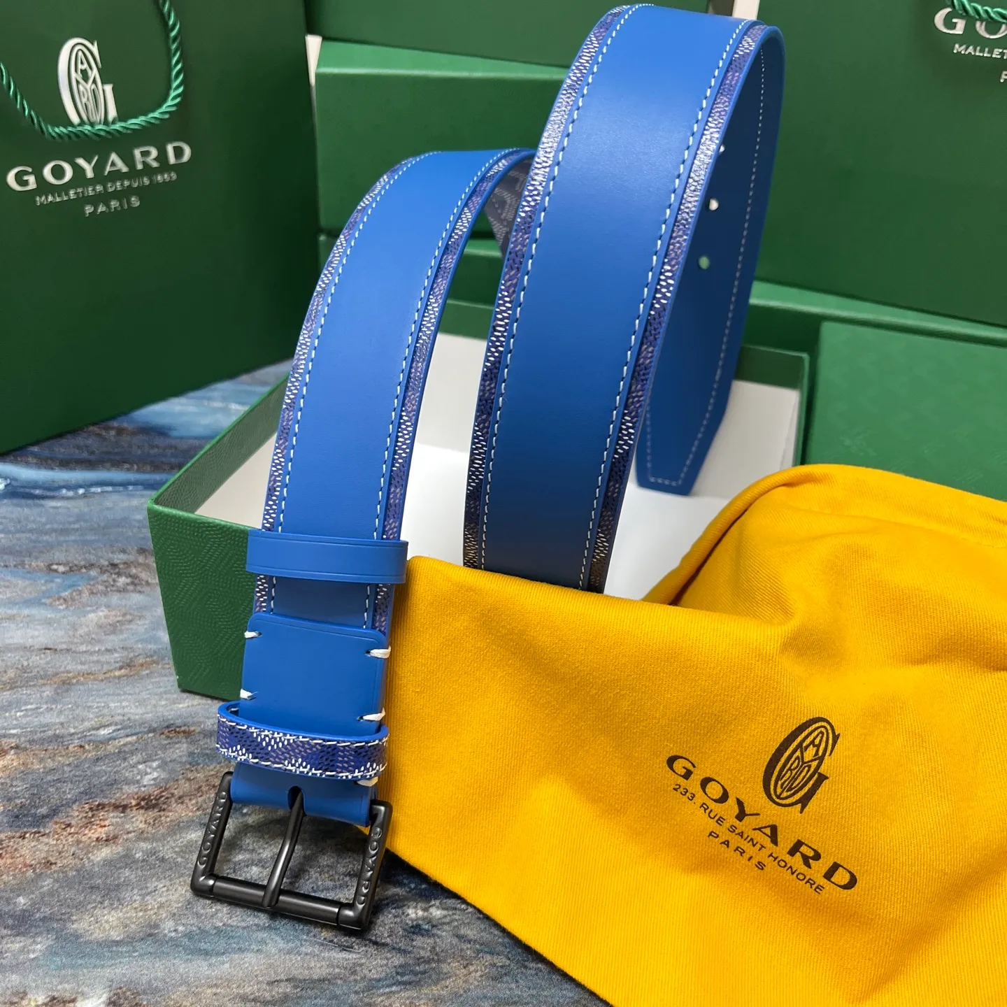 💰520💰Full package💰 💍Purchase level Goya belt is low-key luxury 🎈Width 4.0 Made of imported first-layer cowhide and dogtooth coated canvas The leather is soft and durable Handmade Pay attention to details Fine stitching Smooth edges Classic design Versatility Suitable for various occasions