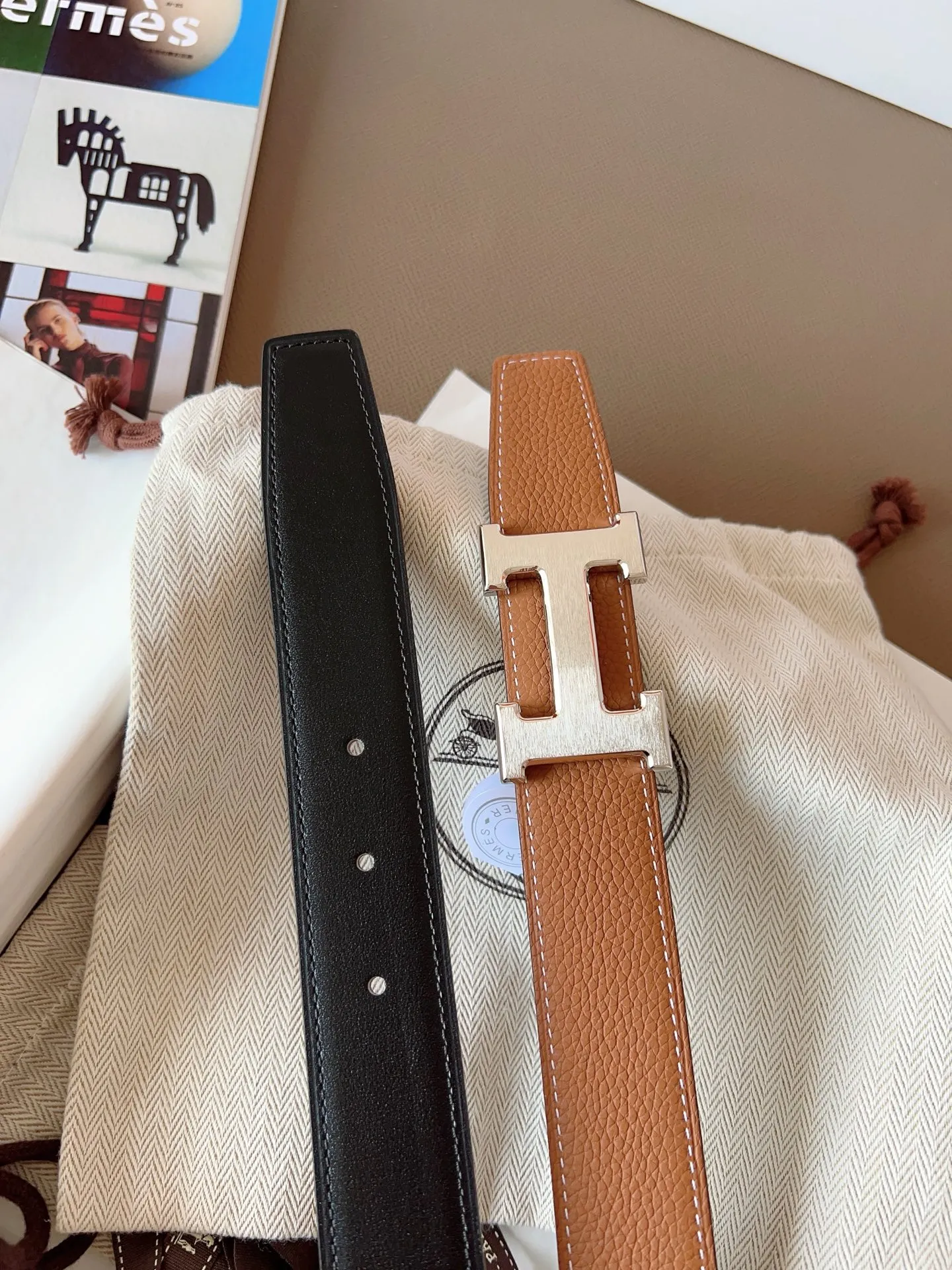 💰480💰Full set of packaging💰💍Purchase level Hermes "HERMES" new craftsmanship, original wiring 3.2cm, colors are black, earthy yellow, tin gray, coffee color, Prussian basket double-sided belt🇫🇷French original togo leather/A-grade steel buckle The quality is beyond doubt, there is no better, only the best,
