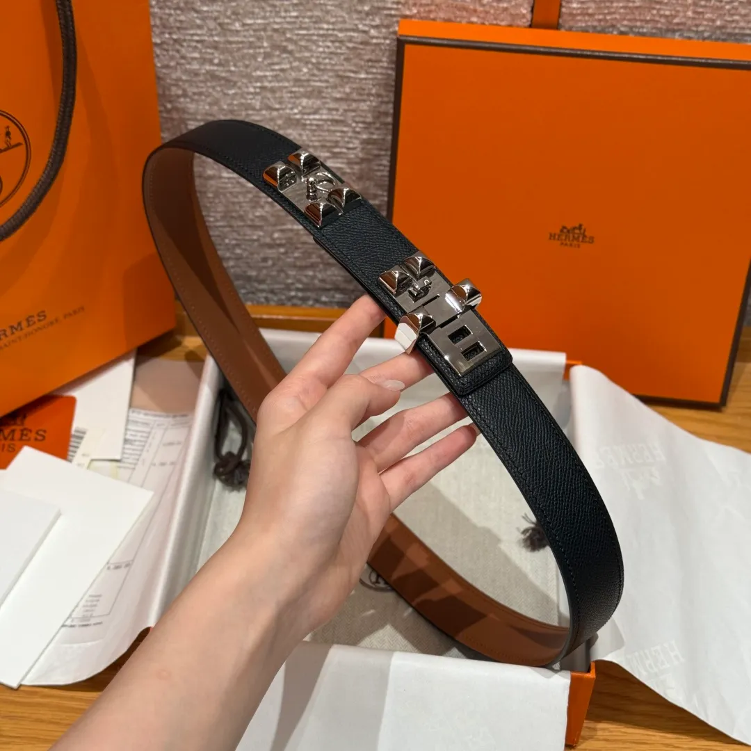 💰560💰Full package💰 💍Purchase level Hermès ⚡️🌹Collier de Chien 32 belt Crocodile🐊 embossed calfskin belt with metal belt buckle. This Collier de Chien belt continues the rock style and has been upgraded. The narrow design highlights daily fashion. Width: 32mm