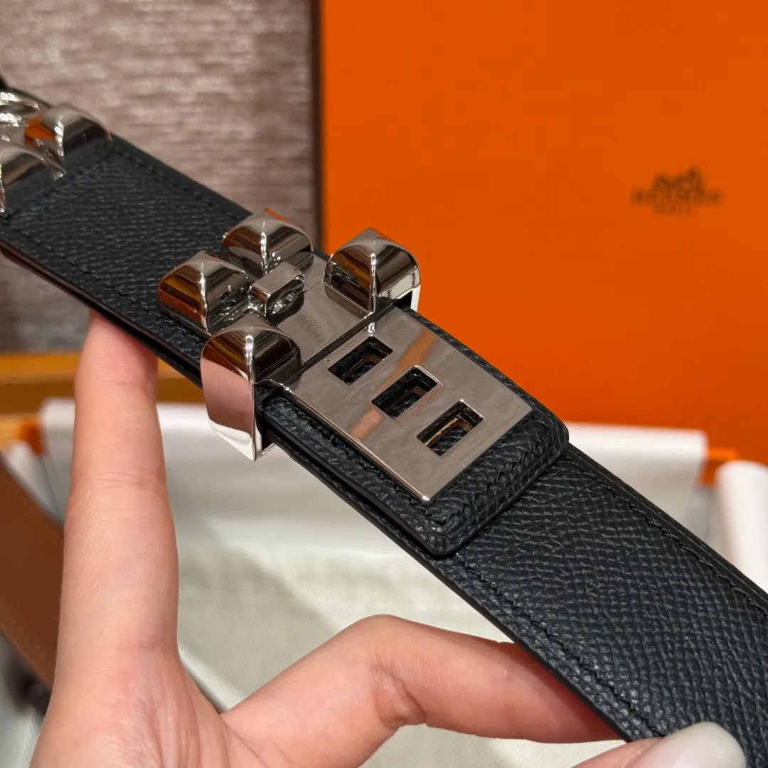 💰560💰Full package💰 💍Purchase level Hermès ⚡️🌹Collier de Chien 32 belt Crocodile🐊 embossed calfskin belt with metal belt buckle. This Collier de Chien belt continues the rock style and has been upgraded. The narrow design highlights daily fashion. Width: 32mm