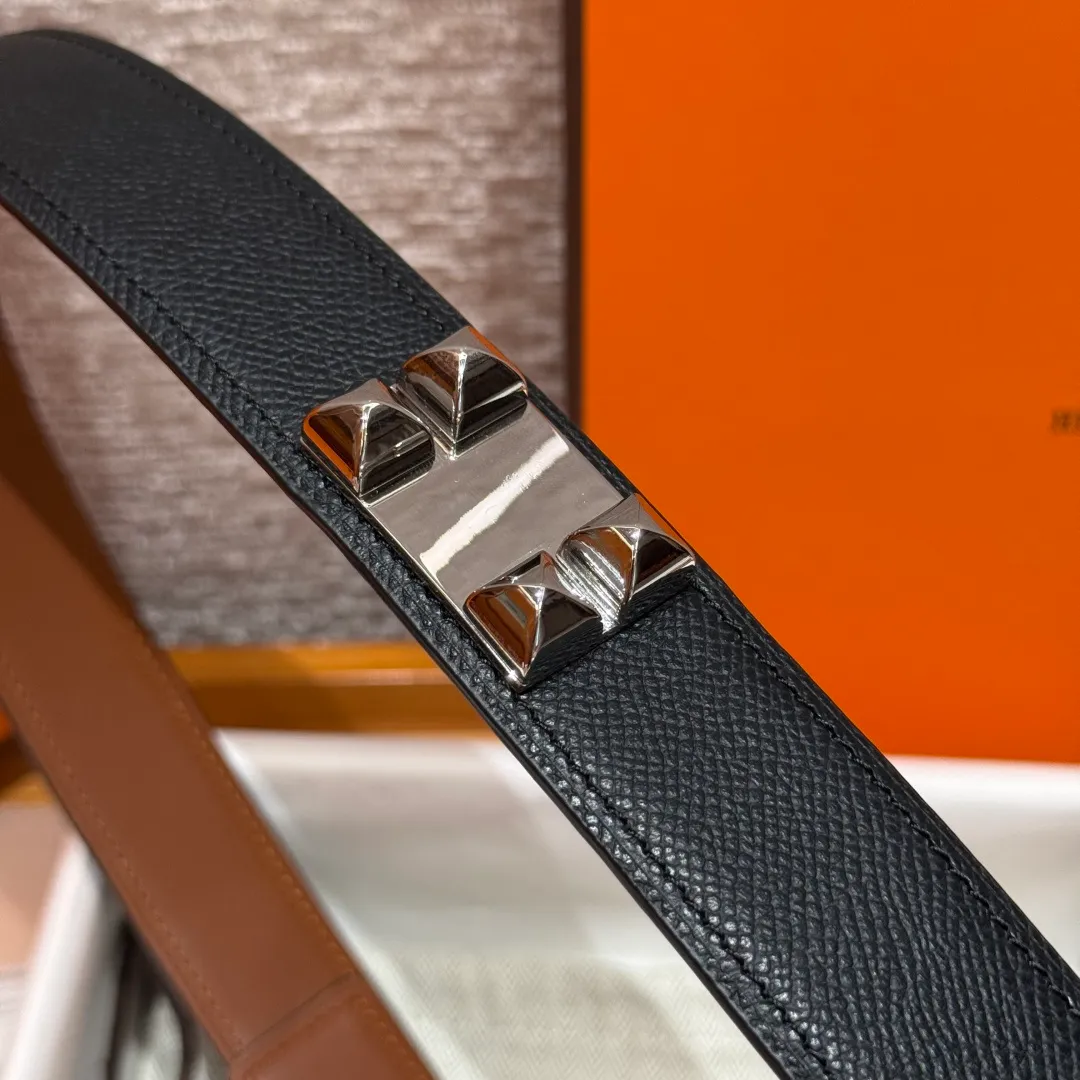 💰560💰Full package💰 💍Purchase level Hermès ⚡️🌹Collier de Chien 32 belt Crocodile🐊 embossed calfskin belt with metal belt buckle. This Collier de Chien belt continues the rock style and has been upgraded. The narrow design highlights daily fashion. Width: 32mm