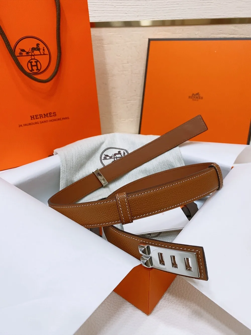 💰480💰Full package💰 💍Purchase grade Hermès⚡️🌹Madame calfskin belt with gold-plated and silver-plated belt buckle⚡️🌹Easy to adjust the tightness⚡️🌹Width 24 mm｜No code classification, stretch adjustment