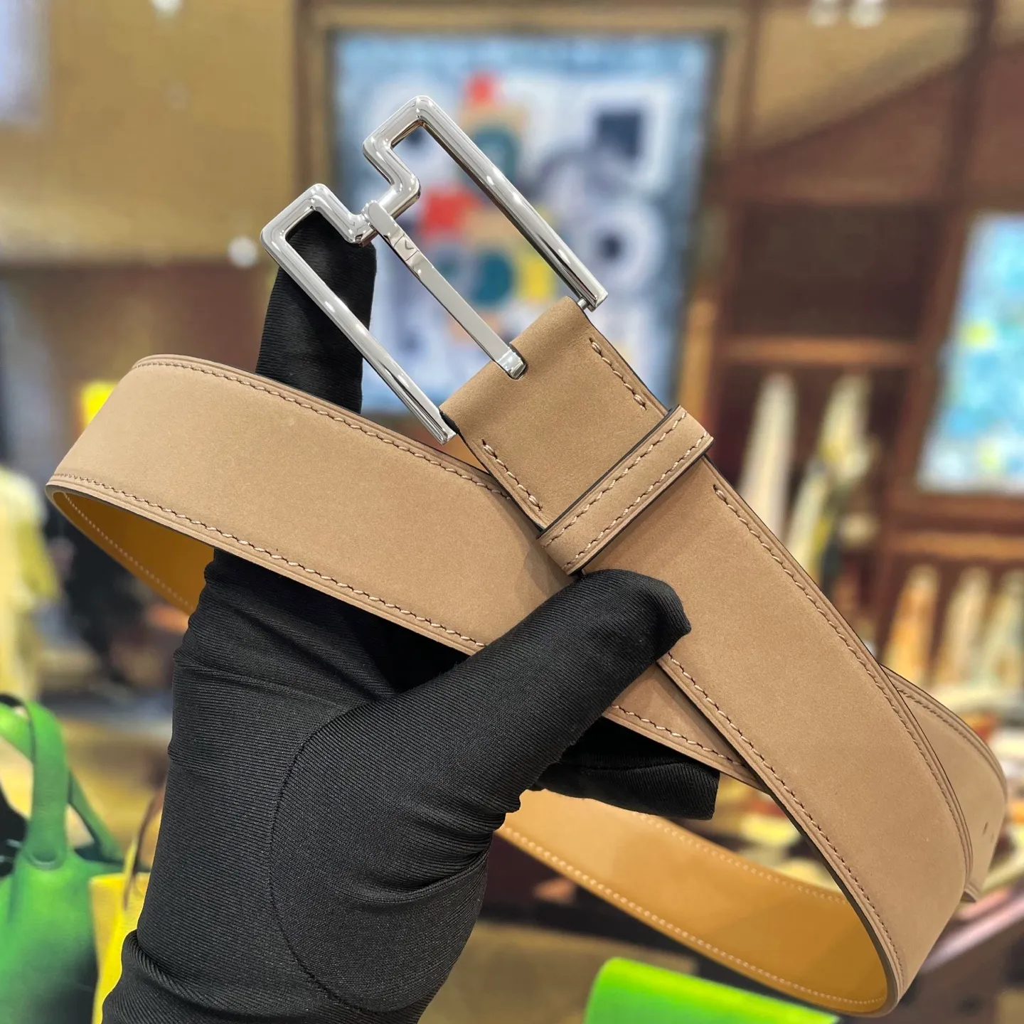 💰520💰Full set of packaging💰 💍Purchase level Hermes⚡️🌹The cabinet sister recommends sharing H Width 35mm Premium double-sided original leather with boutique buckle, boutique high quality⚡️🌹Seiko production, detailed pictures, gold medal sales cabinet sister real-life shooting, high-end luxury