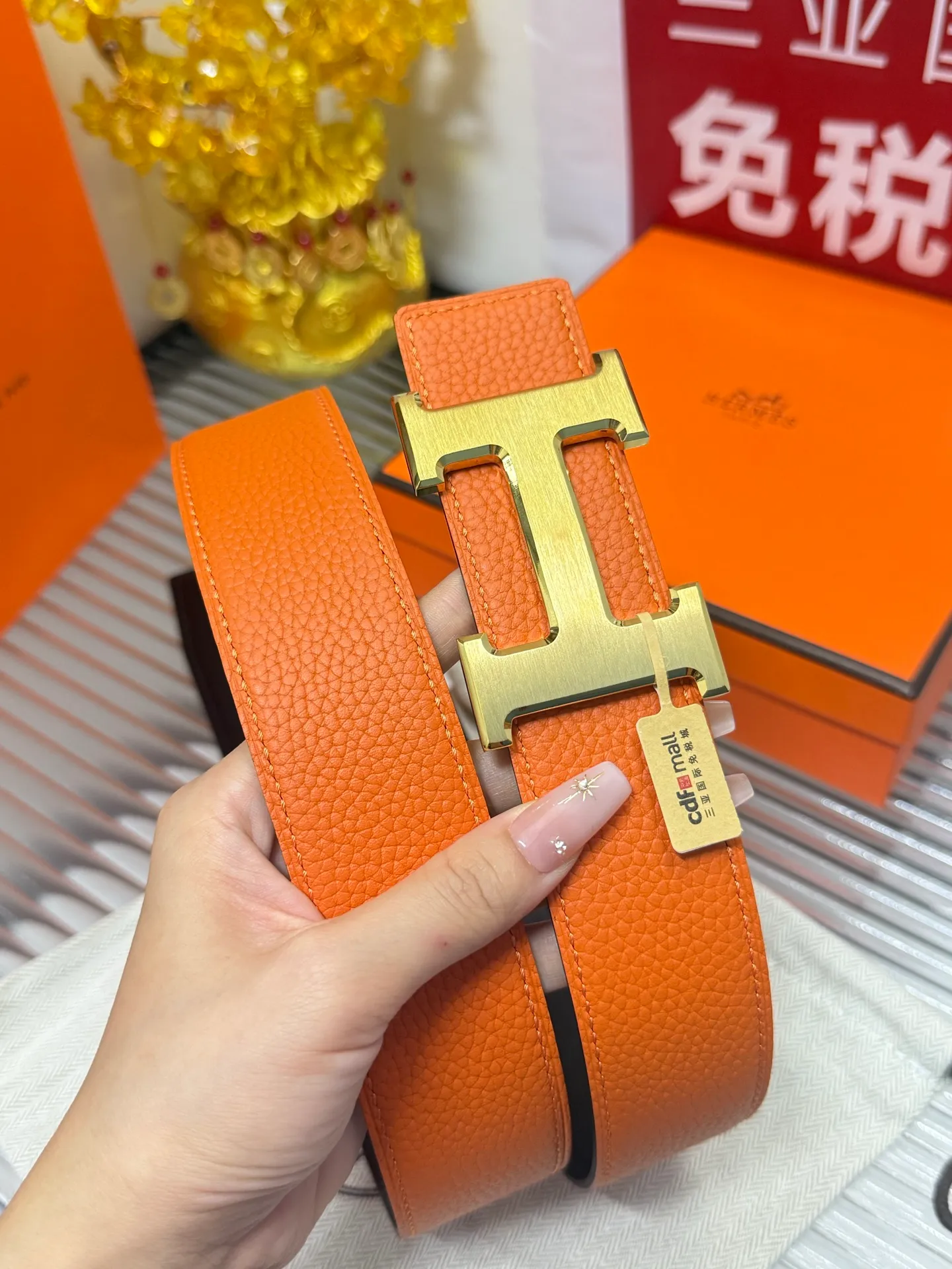 ✅Width: 𝟯.𝟴𝗰𝗺 ❑ Hermès « Comes with a full set of 🛍 original packaging at the counter » Original imported 𝐓𝐎𝐆𝐎 calfskin + fine pure steel ❑ Purchasing genuine goods · Fine and perfect wiring, exquisite and neat details ❗️Original high quality P480