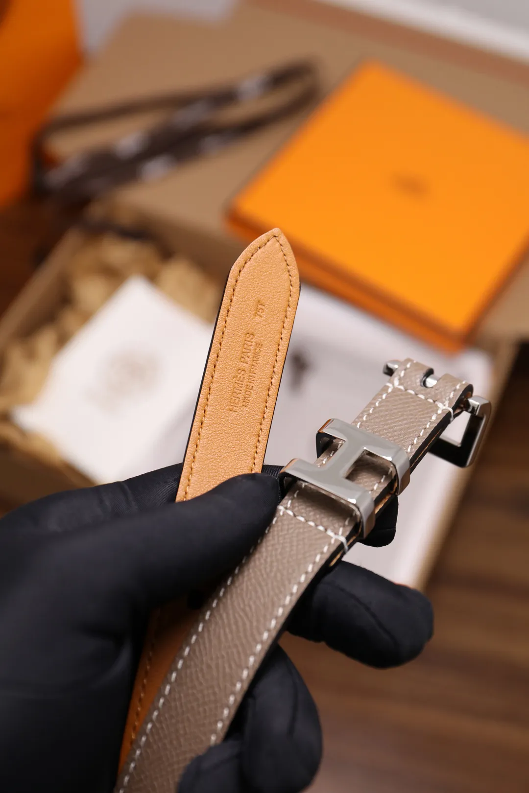 💰480💰Full package💰 💍Purchase level Hermès ⚡️🌹Ladies belt, width 2.0CM, top layer EP palm print calfskin with imported leather sole, fine workmanship, good quality. It's the perfect choice to pair with dresses and casual pants. Color; three colors, buckle: gold, silver, size: 90-110CM