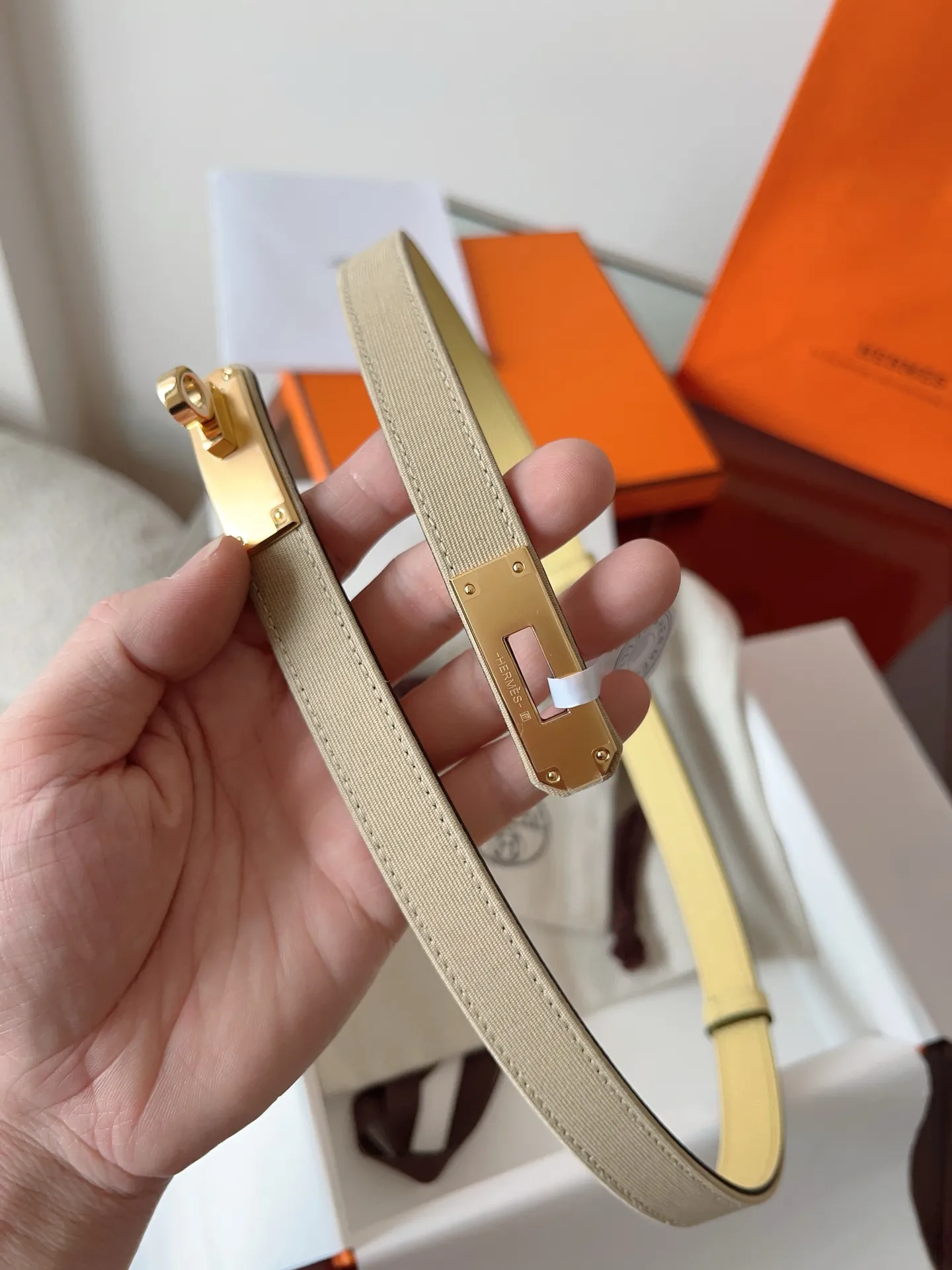 "HERMES" upgraded version 2025, brand new semi-handmade Kelly belt colors are black/gold/elephant gray/white/windbreaker rice (canvas) original EPSOM leather, the quality is beyond doubt