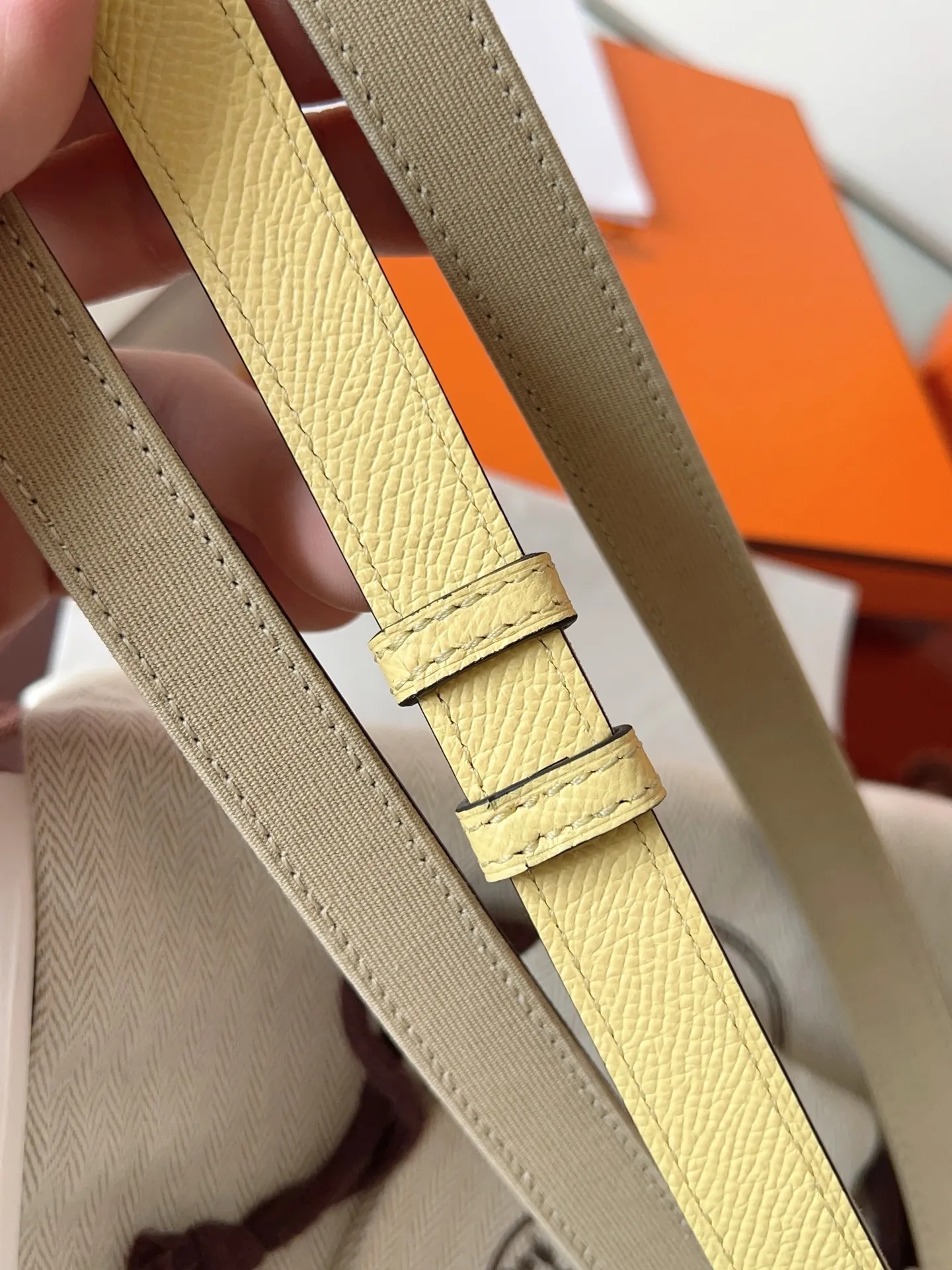 "HERMES" upgraded version 2025, brand new semi-handmade Kelly belt colors are black/gold/elephant gray/white/windbreaker rice (canvas) original EPSOM leather, the quality is beyond doubt