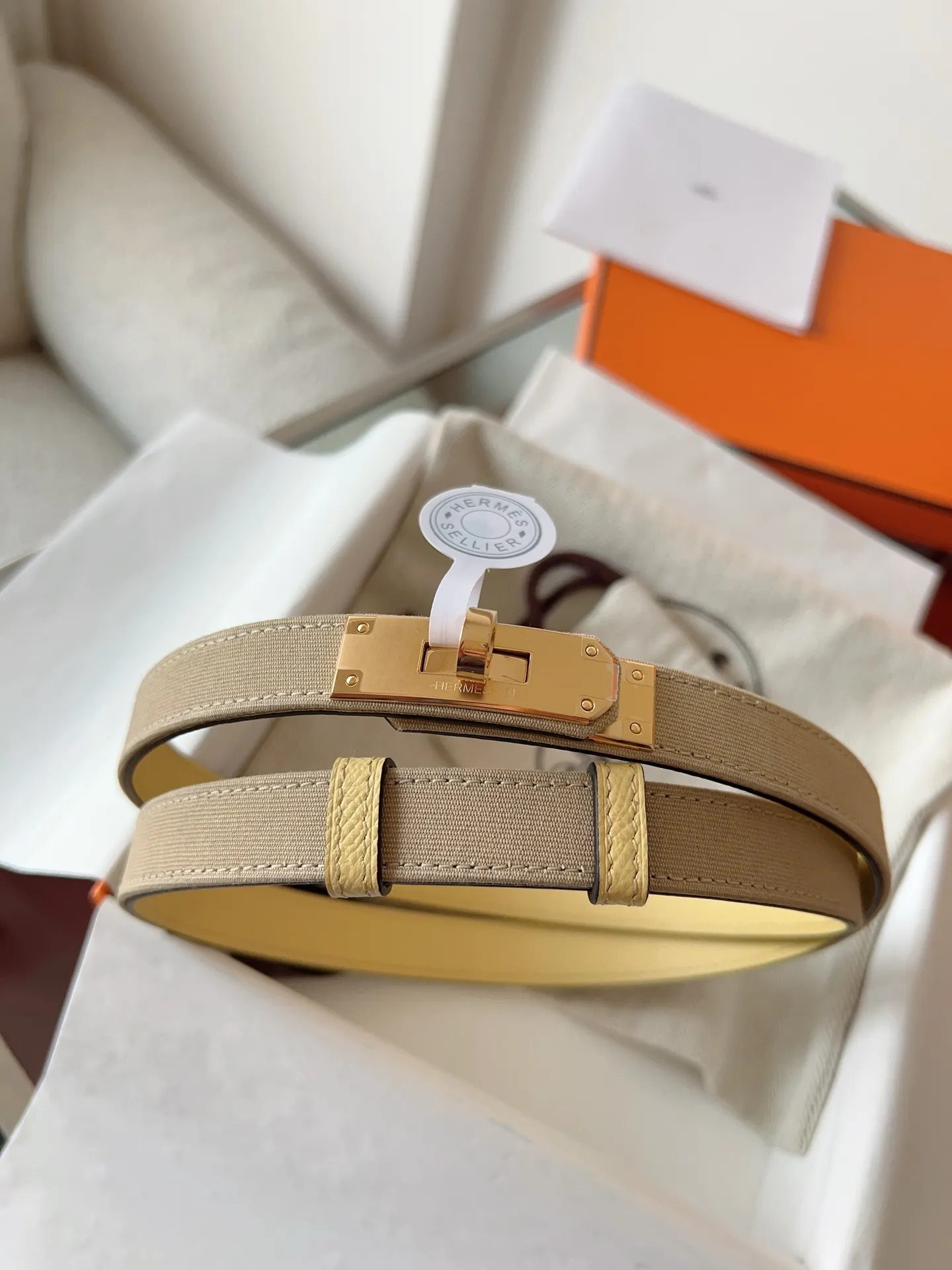 "HERMES" upgraded version 2025, brand new semi-handmade Kelly belt colors are black/gold/elephant gray/white/windbreaker rice (canvas) original EPSOM leather, the quality is beyond doubt