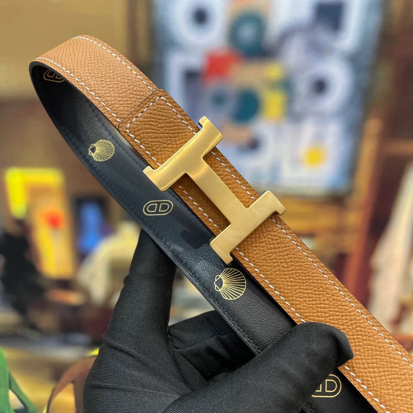 💰480💰Full package💰 💍Purchase level Hermes-⚡️🌹High-quality double-sided original Epsom leather with stainless steel hardware buckle, high-end luxury printed Swift and Epsom calfskin double-sided leather belt.  The entire length of the belt is hot-stamped with gold foil and alternately embellished with shell elements and Chaine d'Ancre link designs.