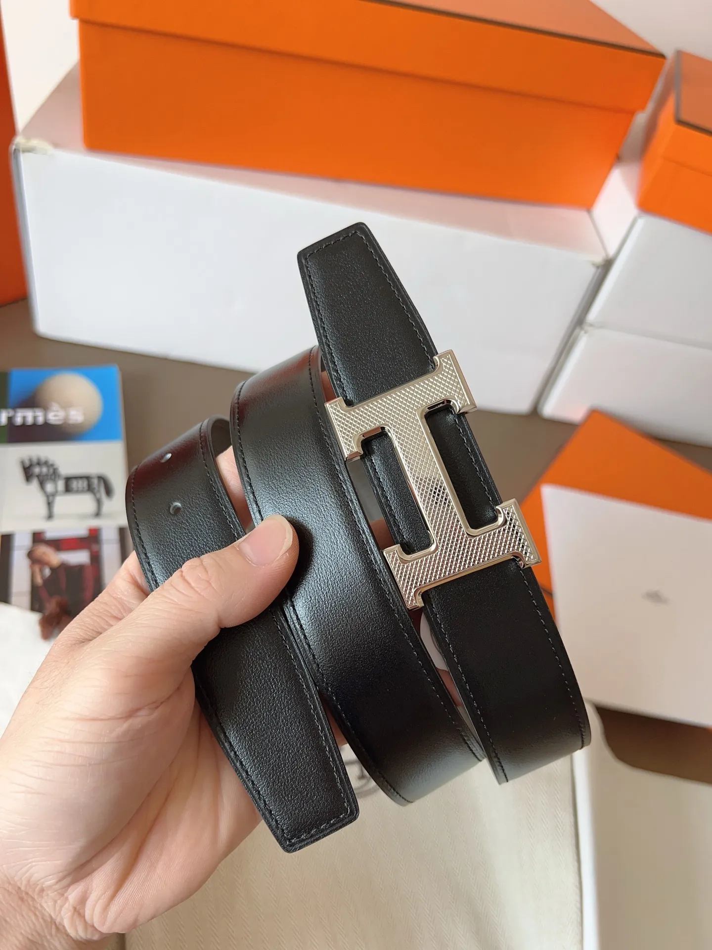 💰480💰Full set of packaging💰💍Purchase level Hermes "HERMES" new craftsmanship, original wiring 3.2cm, colors are black, earthy yellow, tin gray, coffee color, Prussian basket double-sided belt🇫🇷French original togo leather/A-grade steel buckle The quality is beyond doubt, there is no better, only the best,