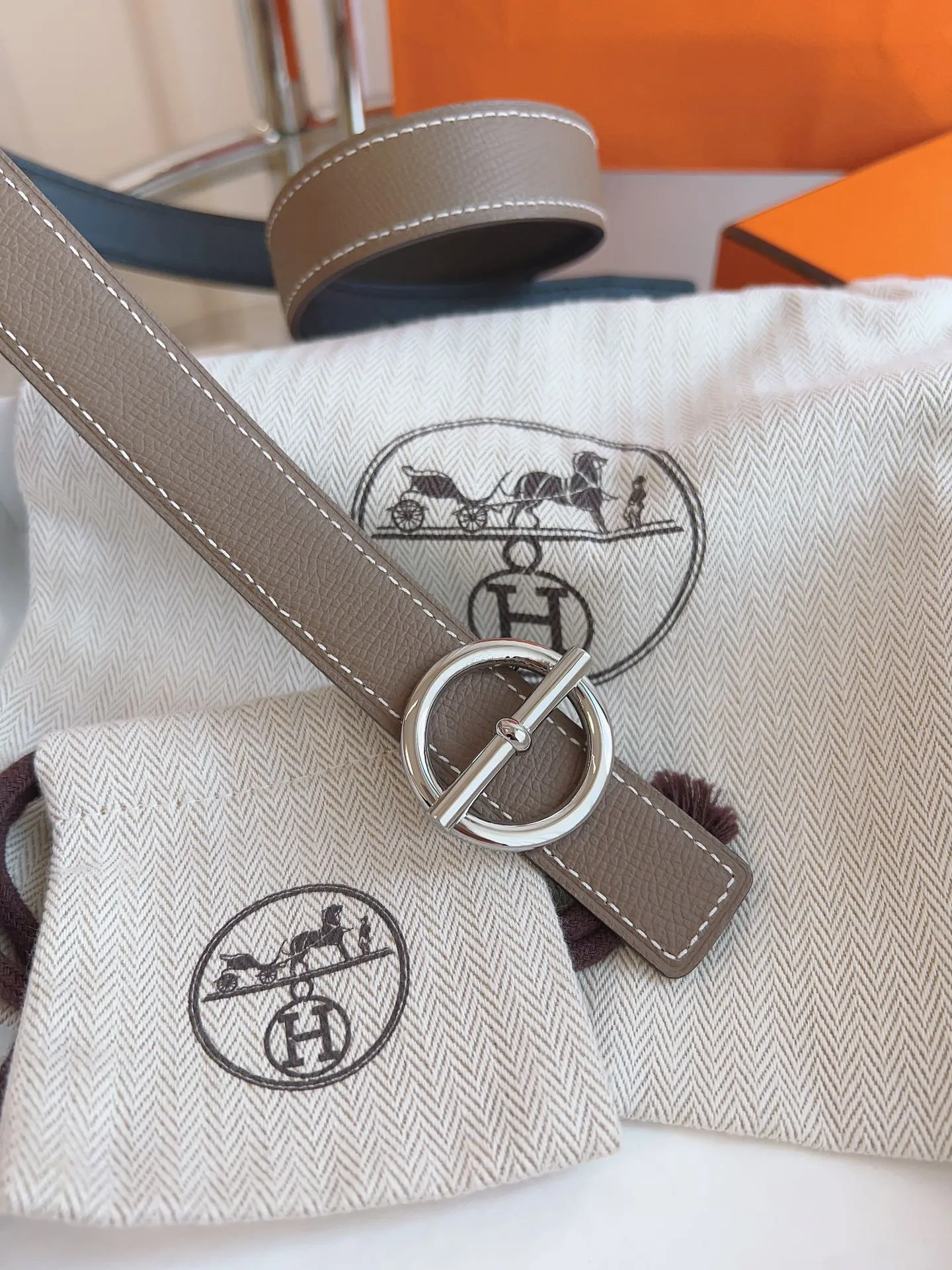 💰440💰Authentic packaging💰 💍Purchasing agent grade "HERMES"🇫🇷French original EPSOM elephant gray/all-steel hardware The quality is beyond doubt, there is no better, only the best. Size 2.4 cm