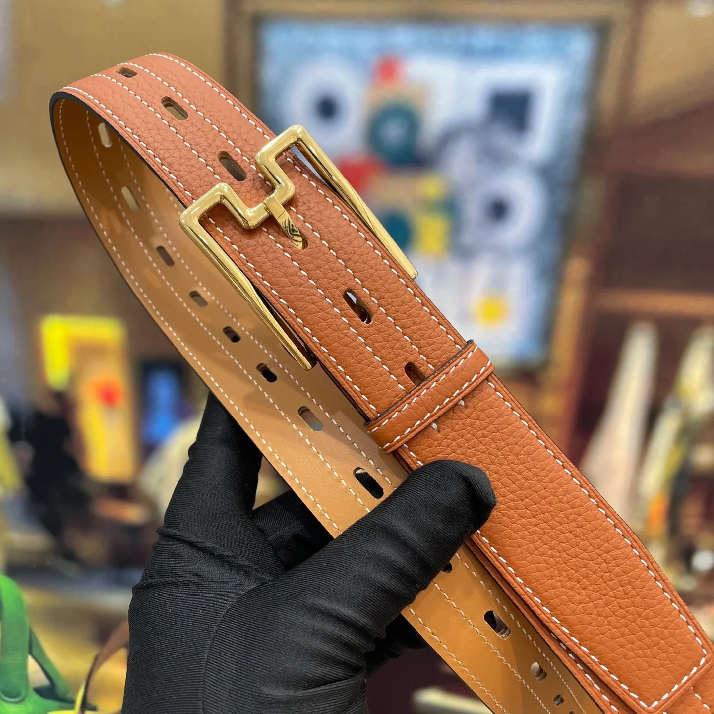 💰520💰Full set of packaging💰 💍Purchase level Hermes⚡️🌹The cabinet sister recommends sharing H Width 35mm Premium double-sided original leather with boutique buckle, boutique high quality⚡️🌹Seiko production, detailed pictures, gold medal sales cabinet sister real-life shooting, high-end luxury